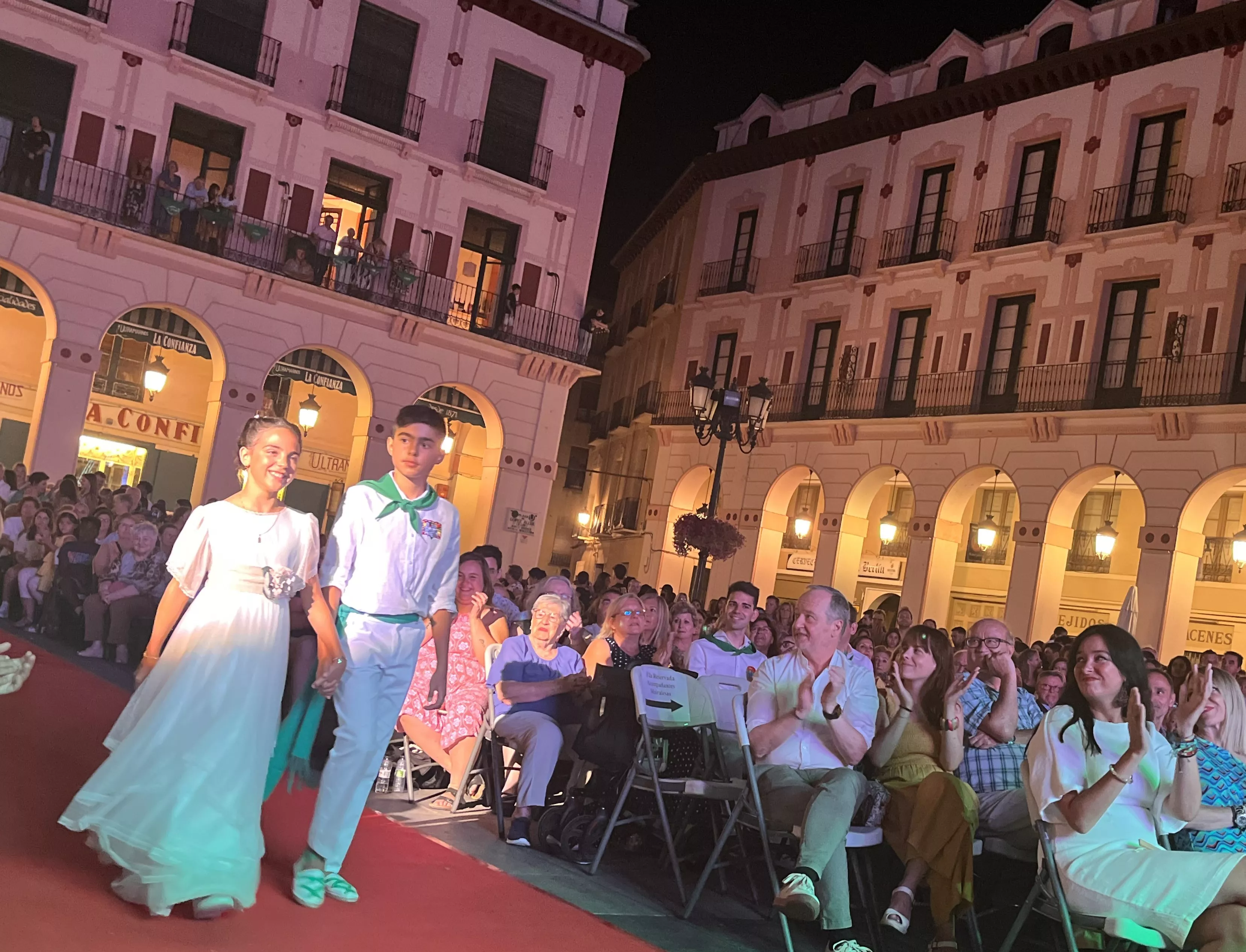 Acto de presentación de las mairalesas y mainate de Huesca 2024. Foto Mercedes Manterola