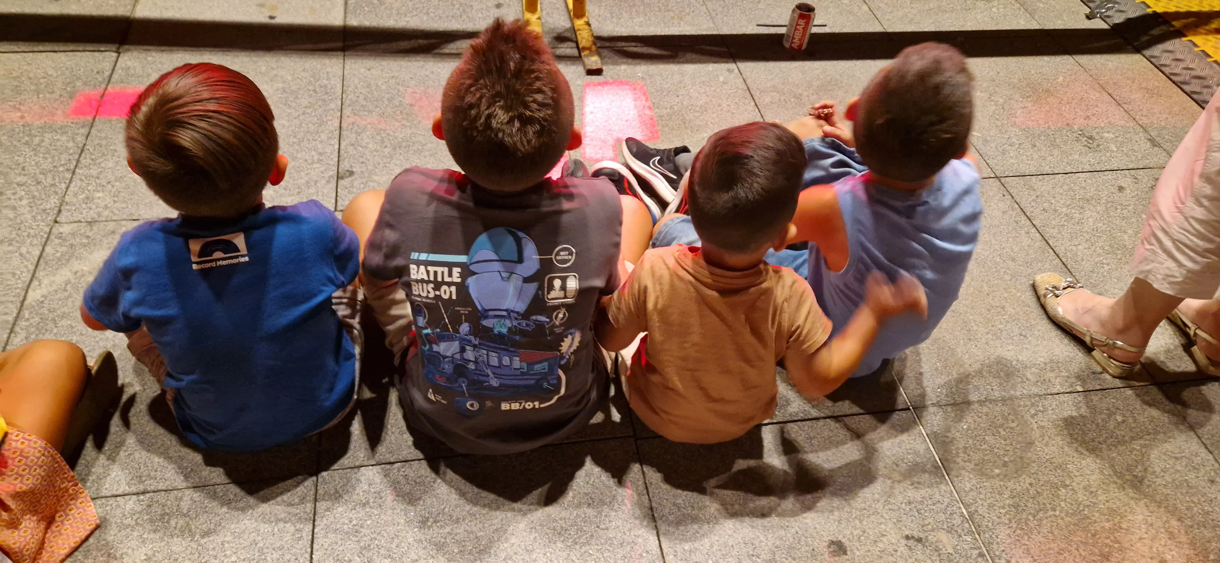 Os Mainates celebrando el 30º aniversario de la Peña 10 D'Agosto. Foto Myriam Martínez