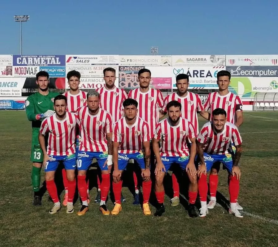 Once del Barbastro ante el Terrassa en el segundo amistoso.