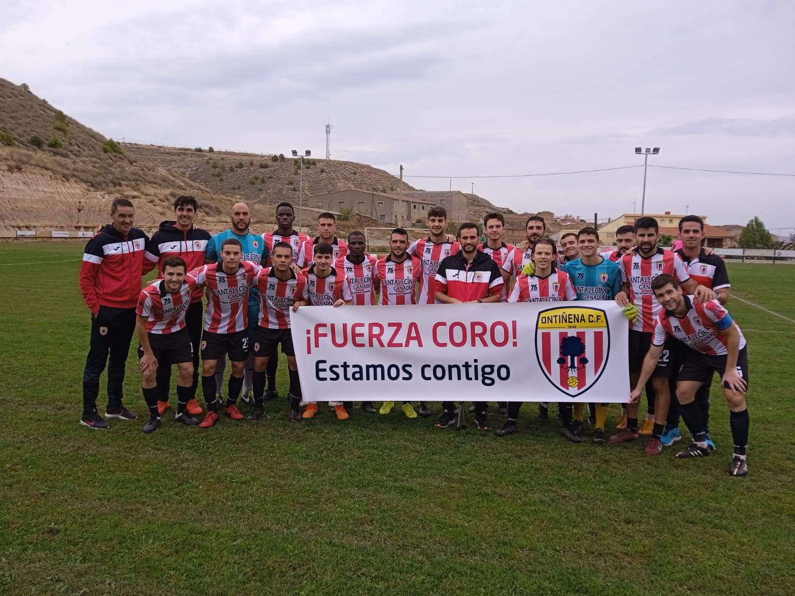 Jugadores del Ontiñena CF, equipo de Regional Preferente, en un partido de esta temporada.