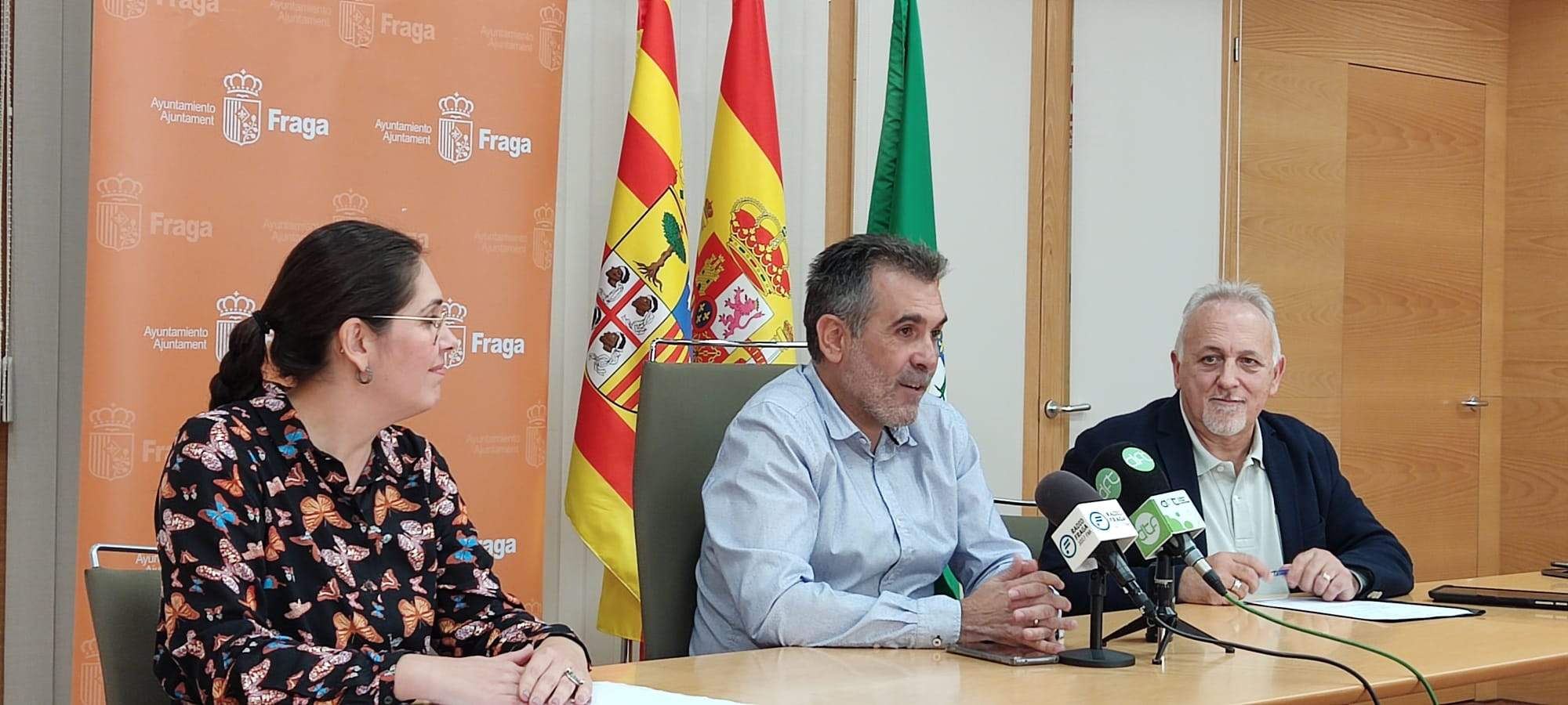 Idoia Moreno, Santiago Burgos y Javier Catalán han presentado el primer certamen del Coc de Fraga