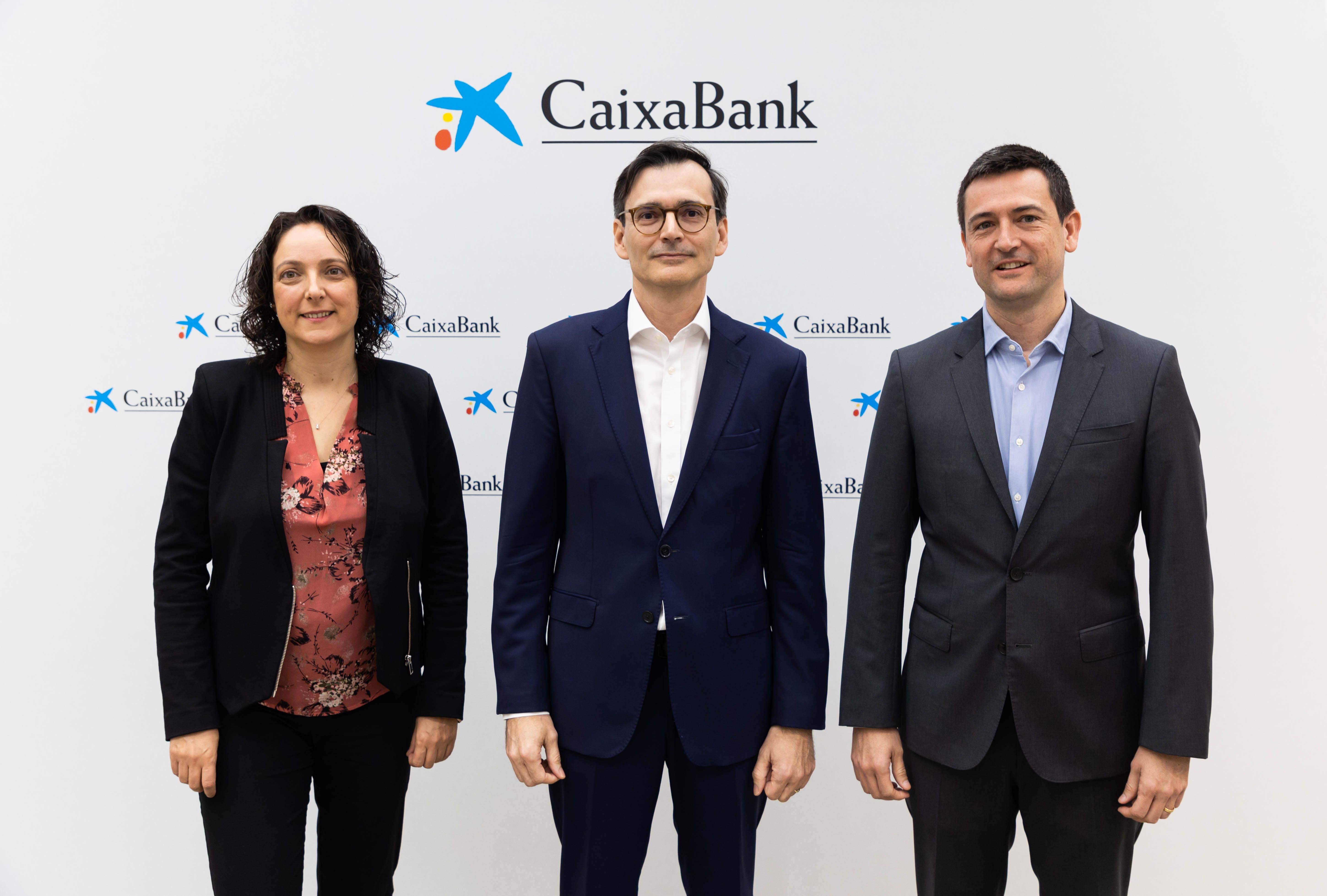 Judit Montoriol, Enric Fernández y Oriol Aspachs, de Caixabank Research