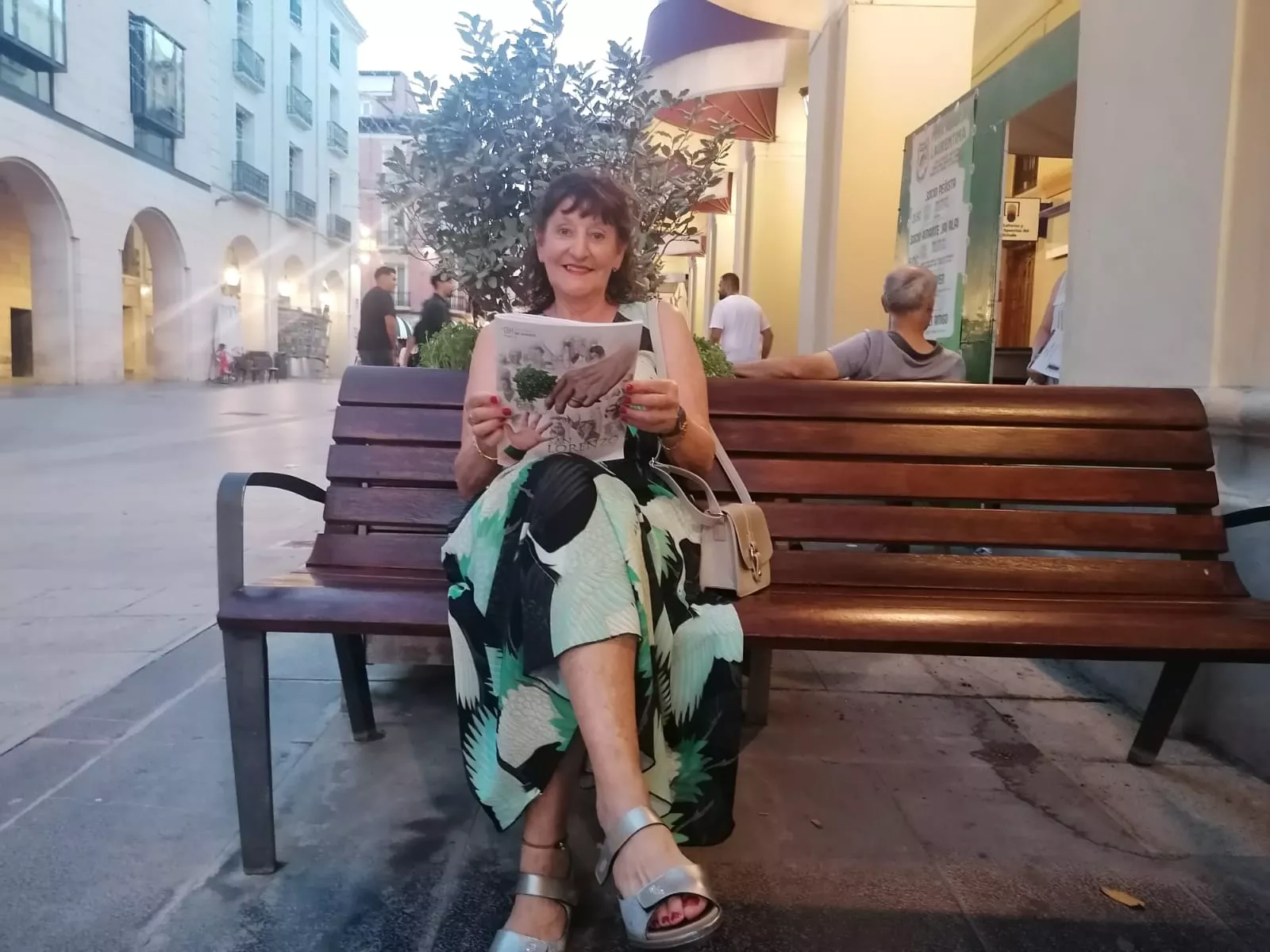 Nuestros lectores con la revista de San Lorenzo de EL DIARIO DE HUESCA.