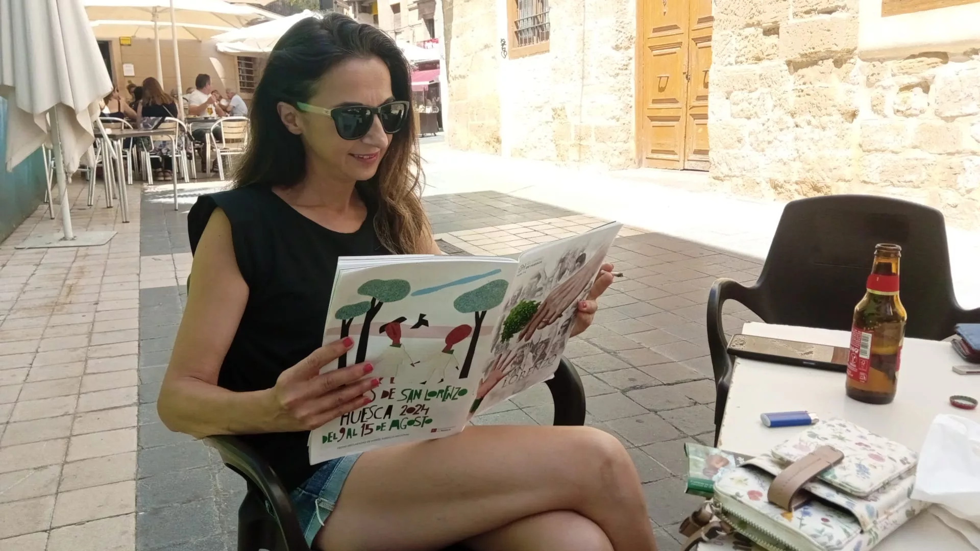 Nuestros lectores con la revista de San Lorenzo de EL DIARIO DE HUESCA.