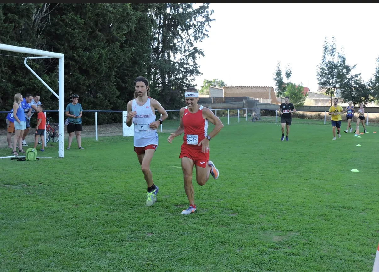 Nacho Dieste y Denis Lorda luchando por el segundo y tercer puesto