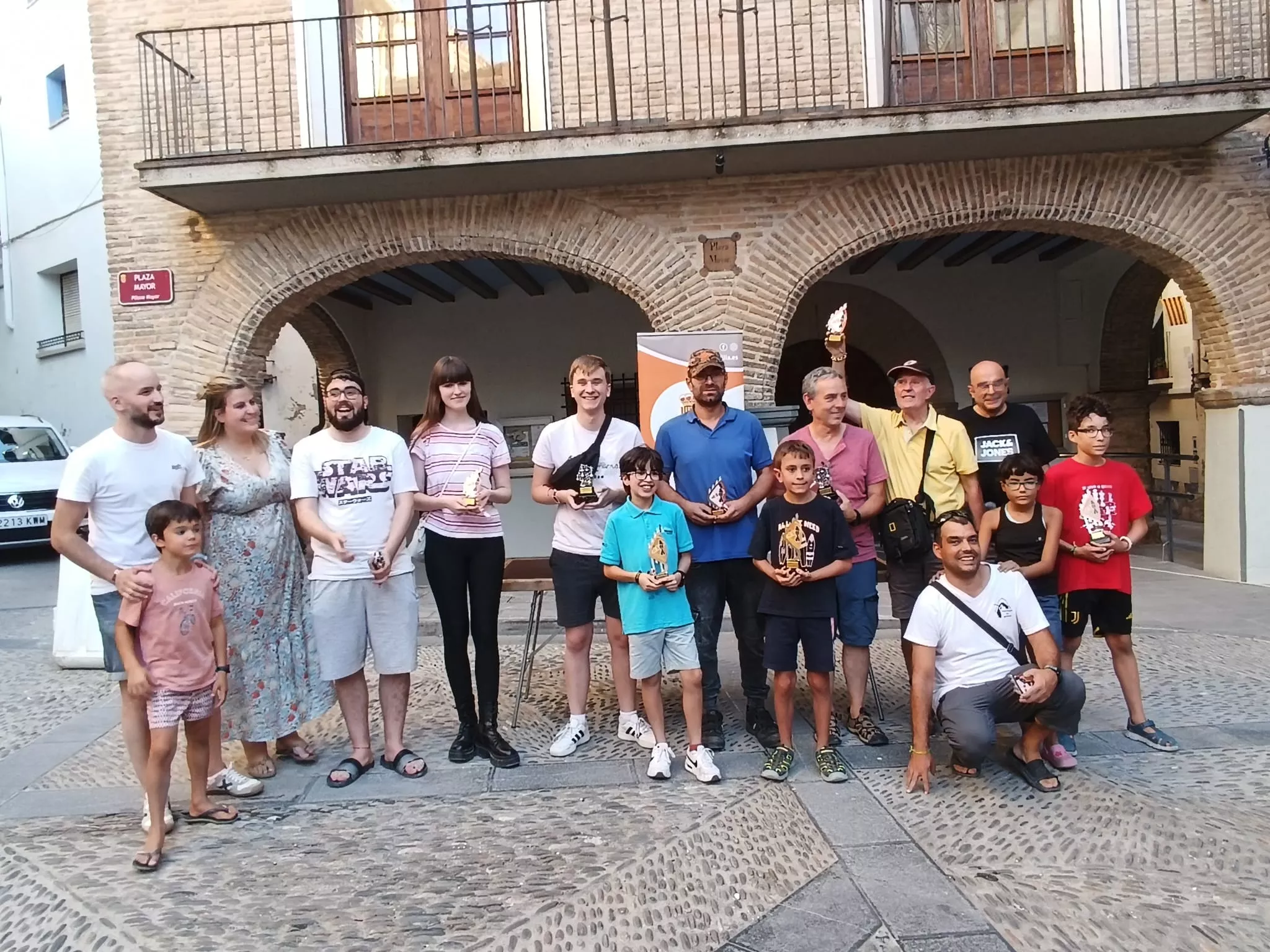 Foto de familia de los premiados del Campeonato de Rapidetas de Estadilla