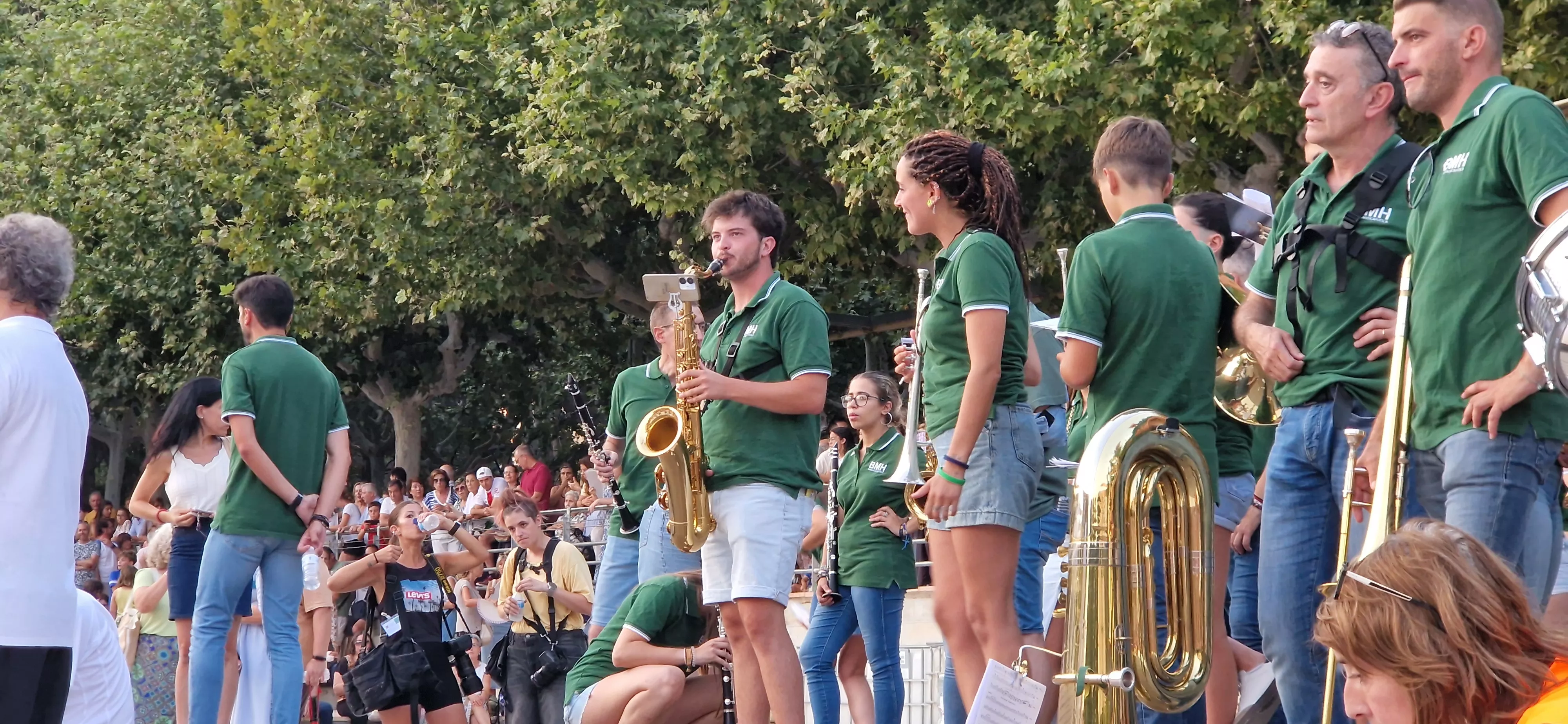 Ensayo general de los Danzantes y la Banda de Música de Huesca. Foto Myriam Martínez