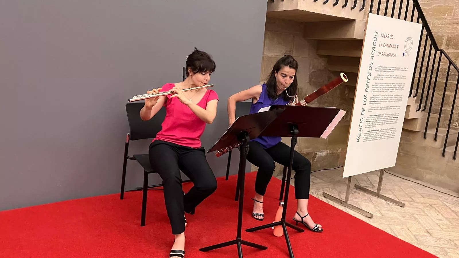 Entrega de la Parrilla de Oro de Huesca a la ciudad de Tardes en el 60 aniversario del hermanamiento. Foto Mercedes Manterola 