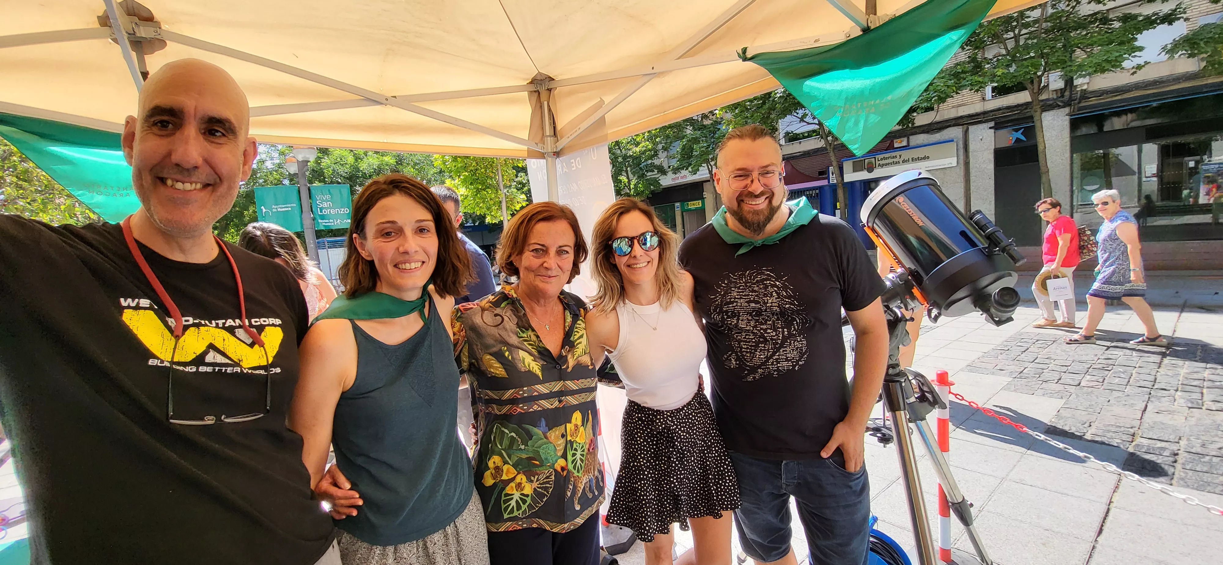 Observación del sol organizada por el Planetario de Aragón en Huesca. Foto Mercedes Manterola