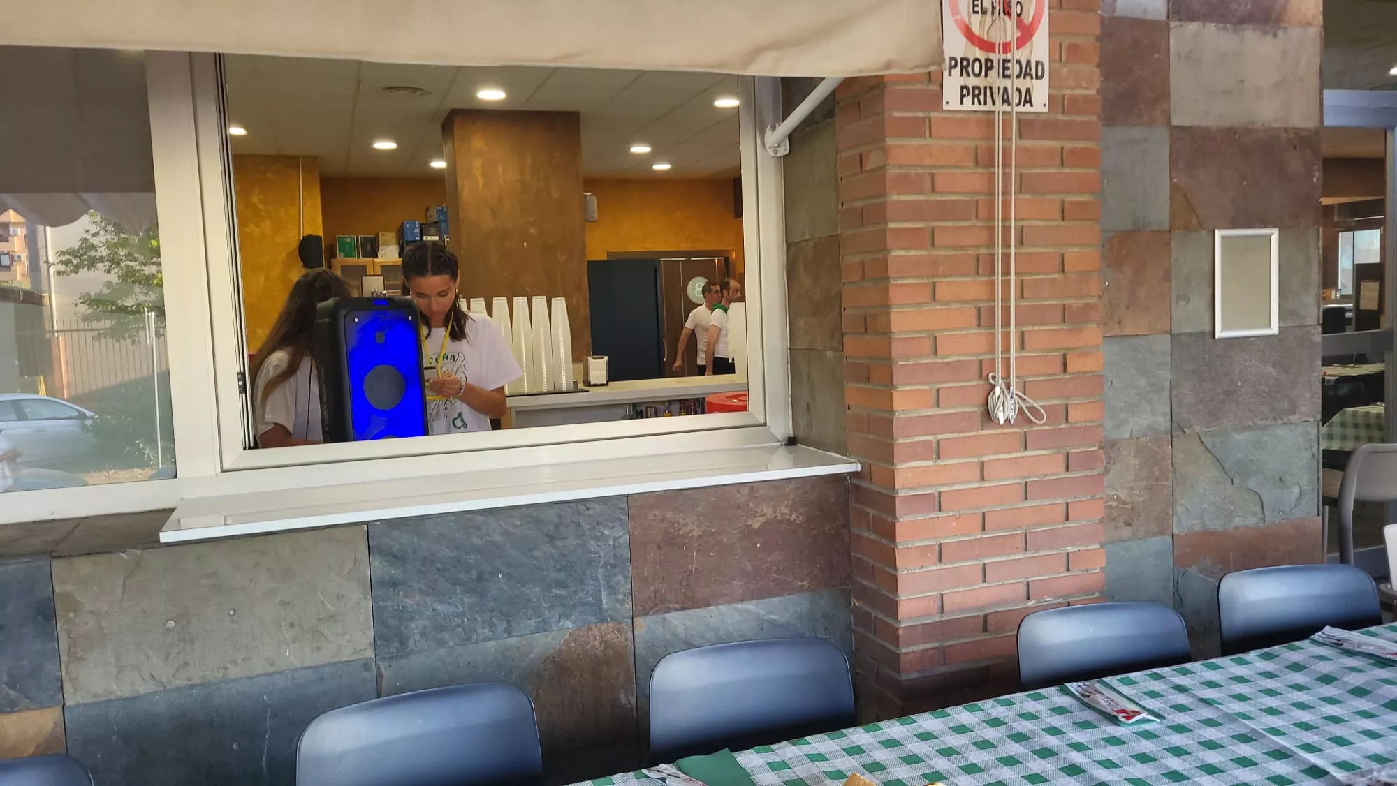 Almuerzos en la mañana del arranque de las fiestas de San Lorenzo