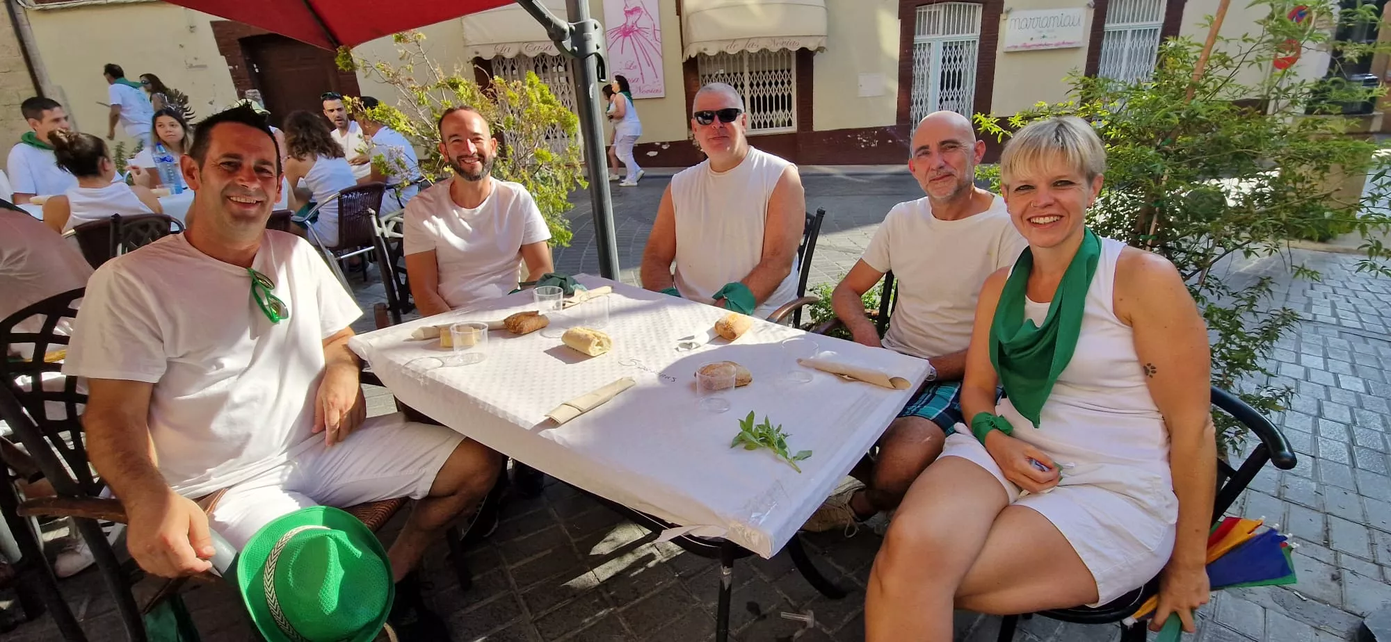 Almuerzos en la mañana del arranque de las fiestas de San Lorenzo