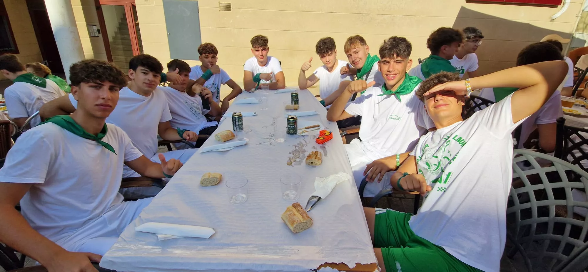 Almuerzos en la mañana del arranque de las fiestas de San Lorenzo