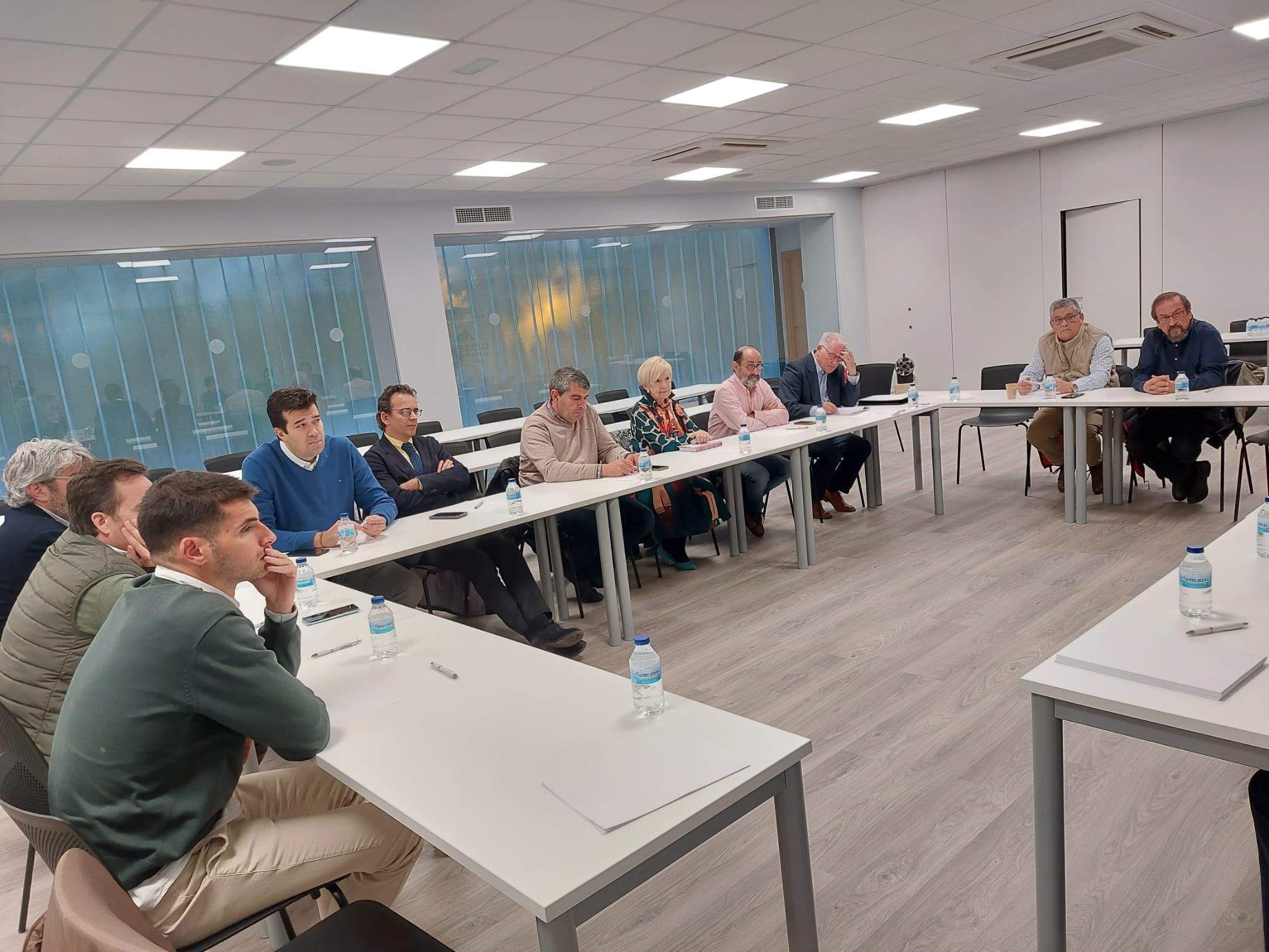 Última reunión del Foro Huesca Excelente, en el Espacio Altoaragón de Cabrero e Hijos.