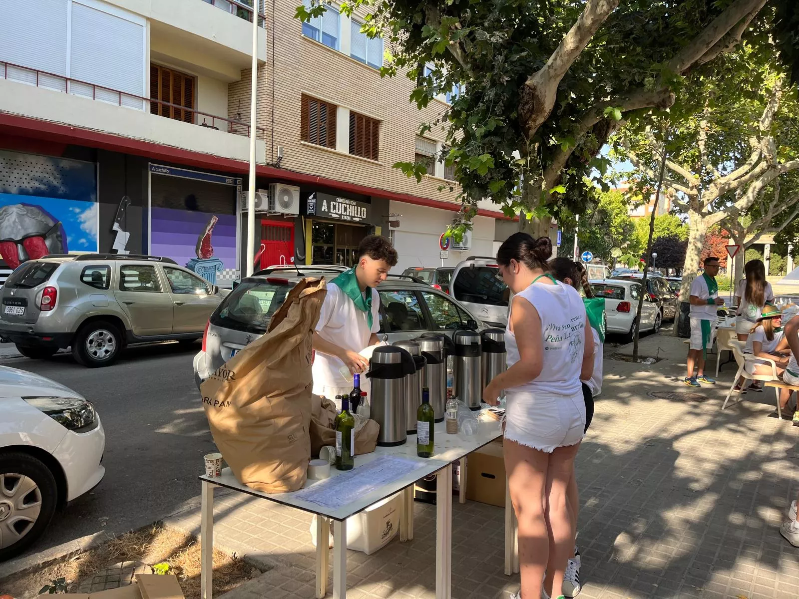 Almuerzos en la mañana del arranque de las fiestas de San Lorenzo