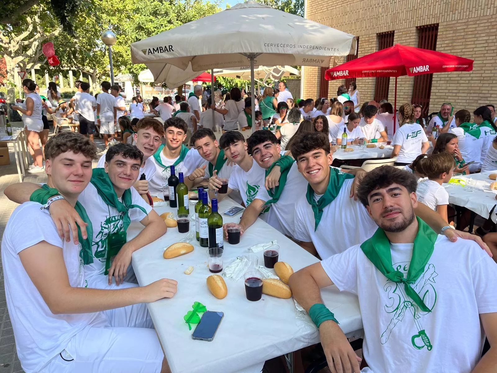 Almuerzos en la mañana del arranque de las fiestas de San Lorenzo