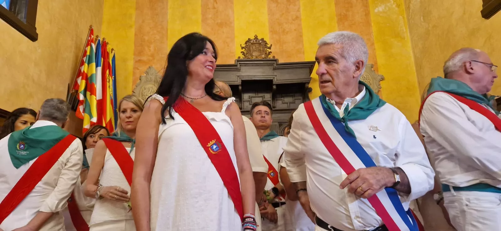 Entrega de la Medalla de Oro de Huesca a la Policía y el Hermanamiento con Tarbes. Foto Myriam Martínez
