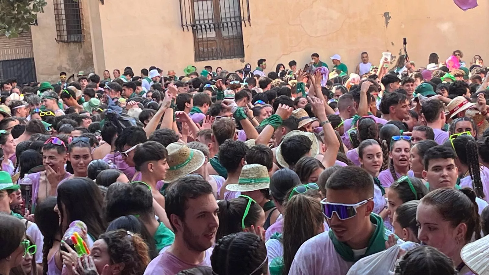 Plaza de la Catedral por el cohete de San Lorenzo