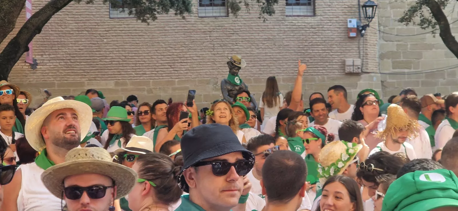 Plaza de la Catedral por el cohete de San Lorenzo