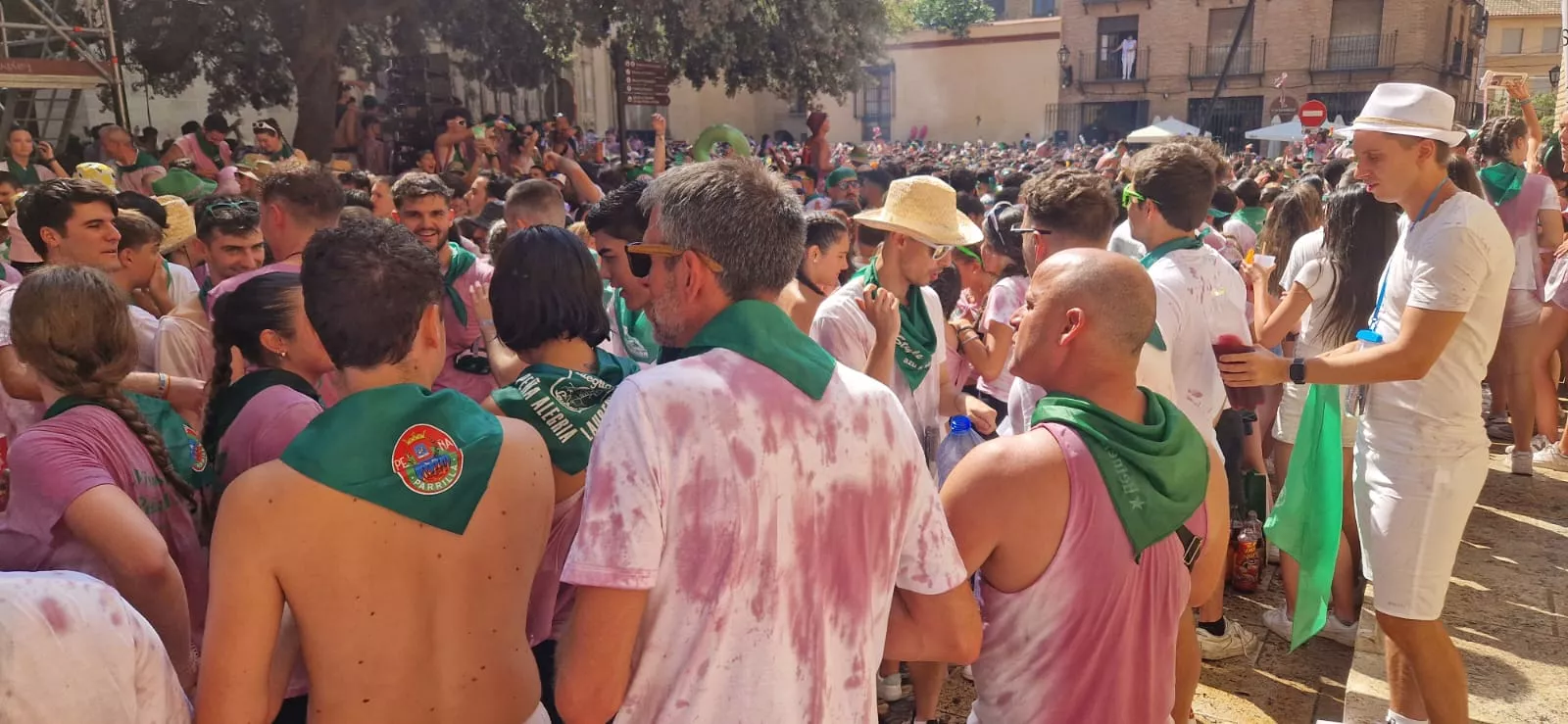 Plaza de la Catedral por el cohete de San Lorenzo