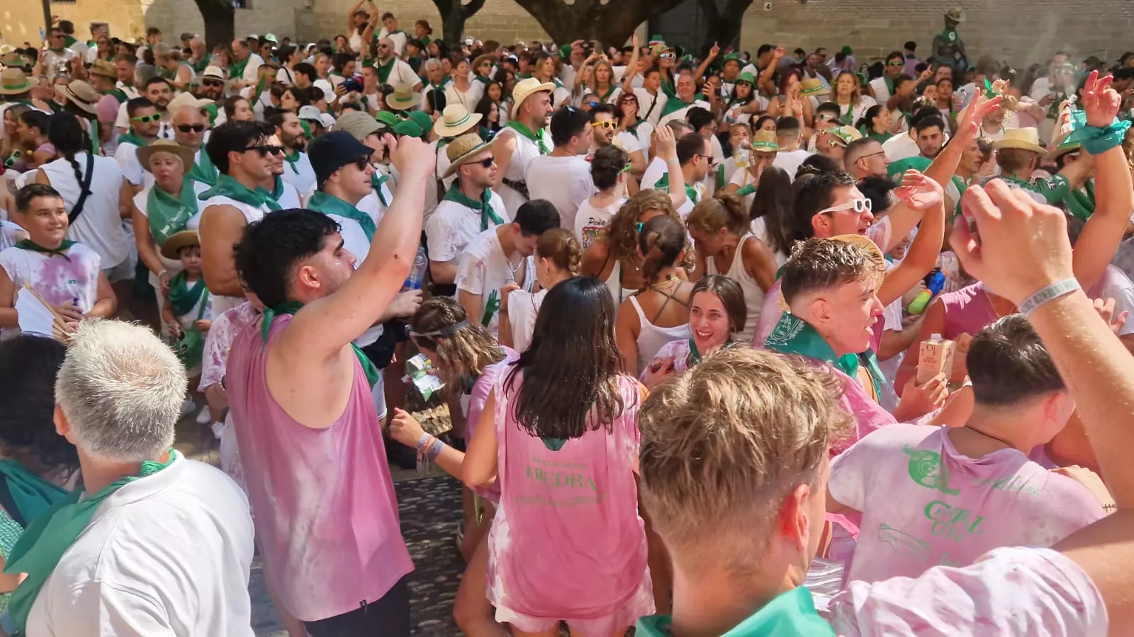 Plaza de la Catedral por el cohete de San Lorenzo