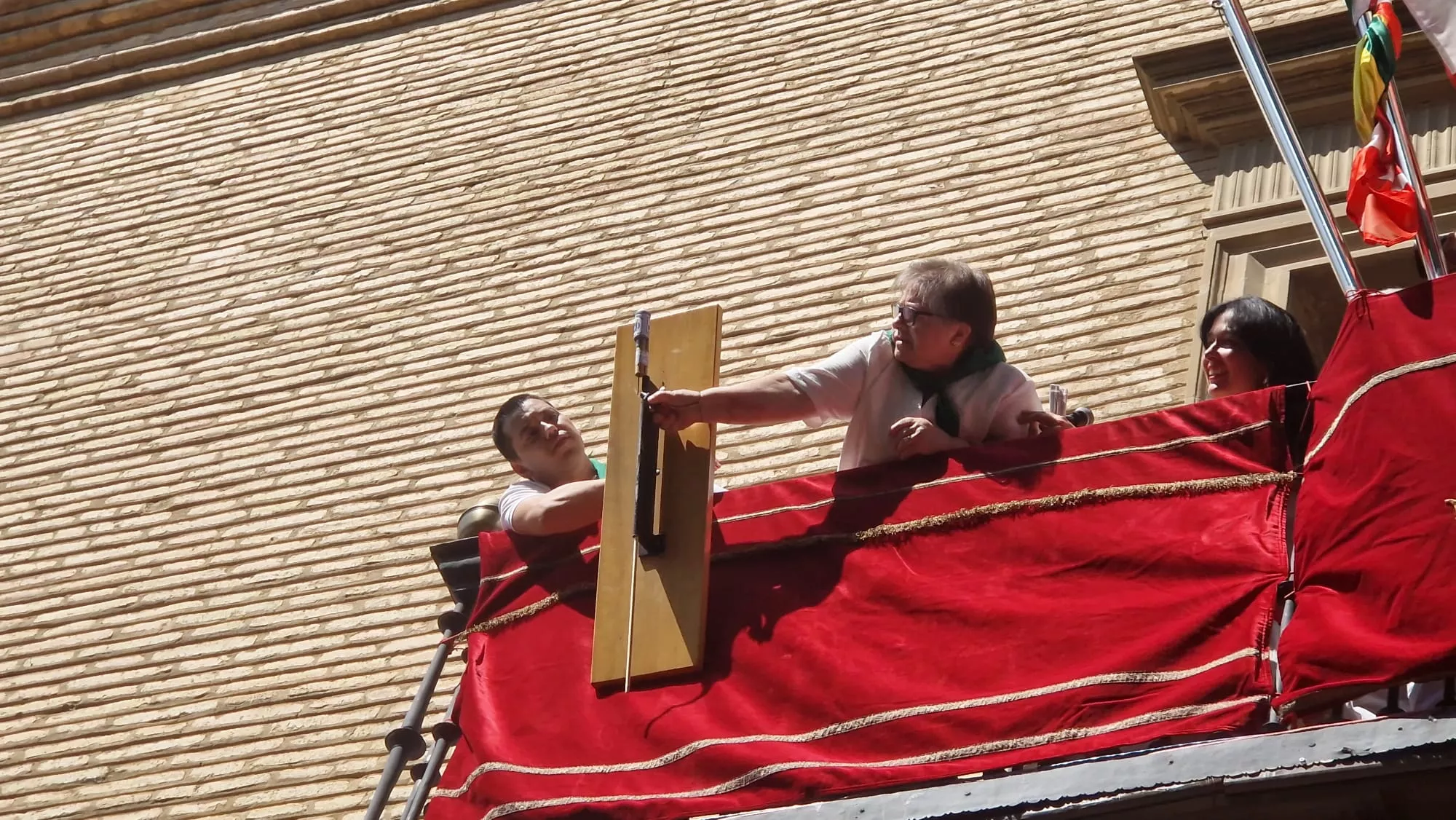 Cohete anunciador de las fiestas de San Lorenzo 2024.