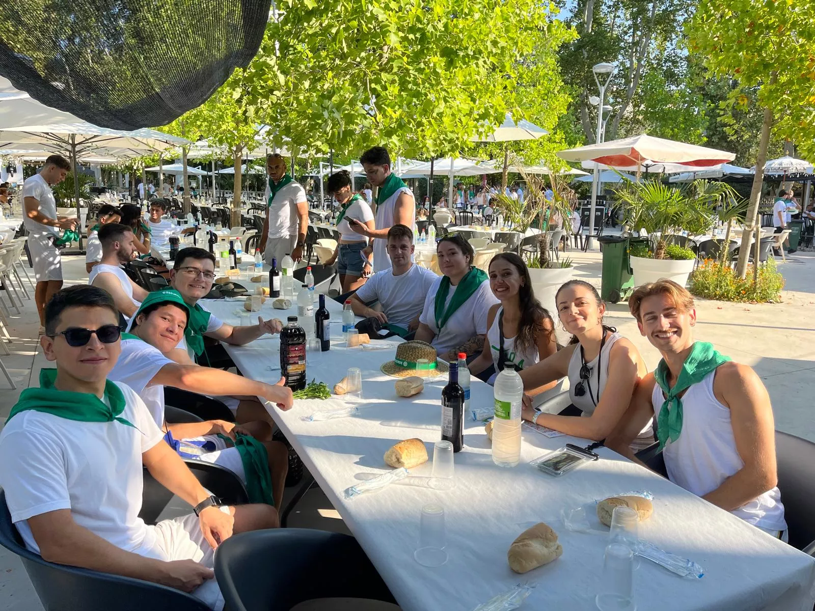 Almuerzos en la mañana del arranque de las fiestas de San Lorenzo