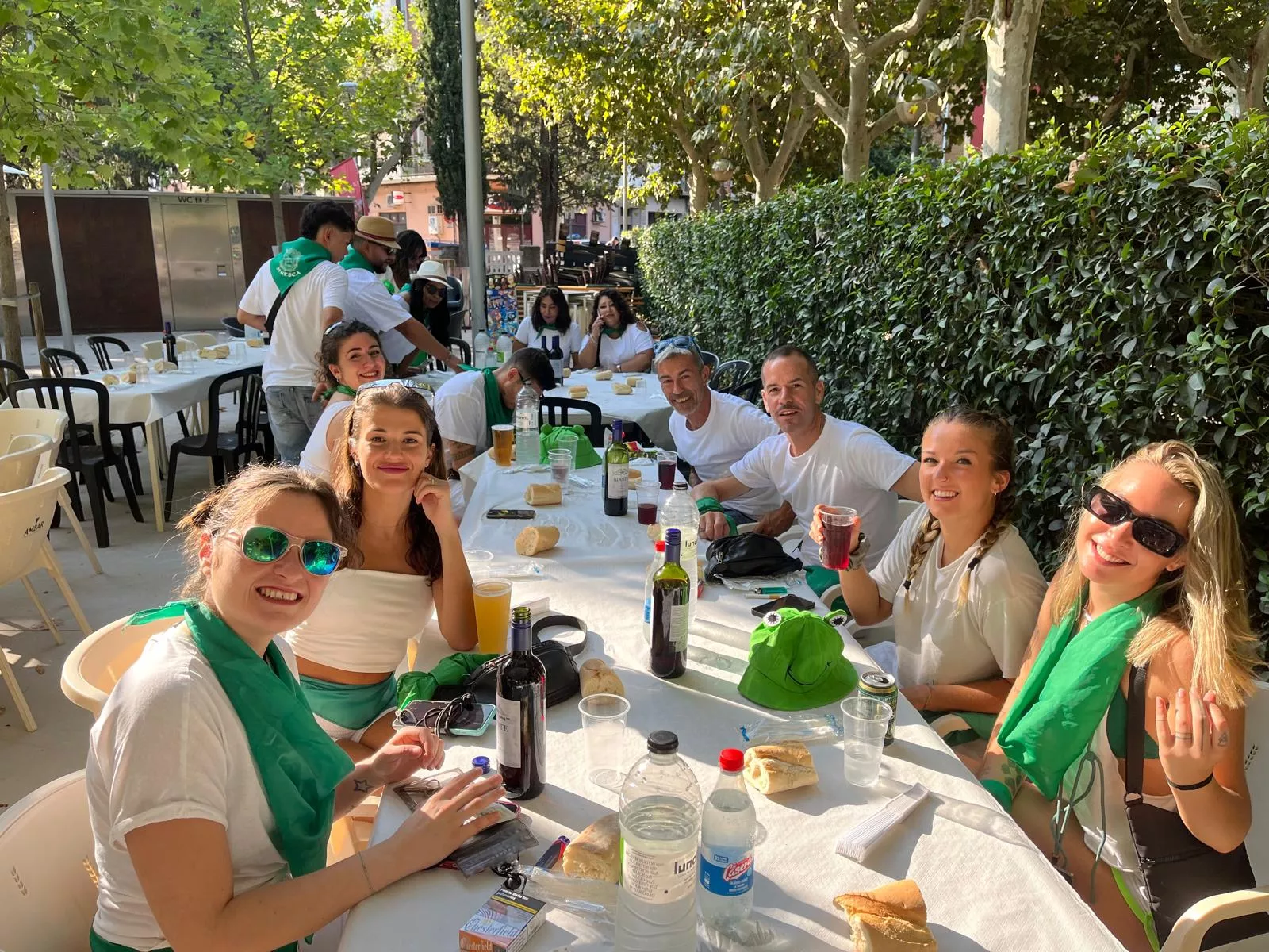 Almuerzos en la mañana del arranque de las fiestas de San Lorenzo