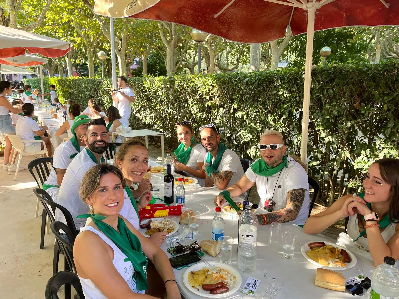 Almuerzos en la mañana del arranque de las fiestas de San Lorenzo