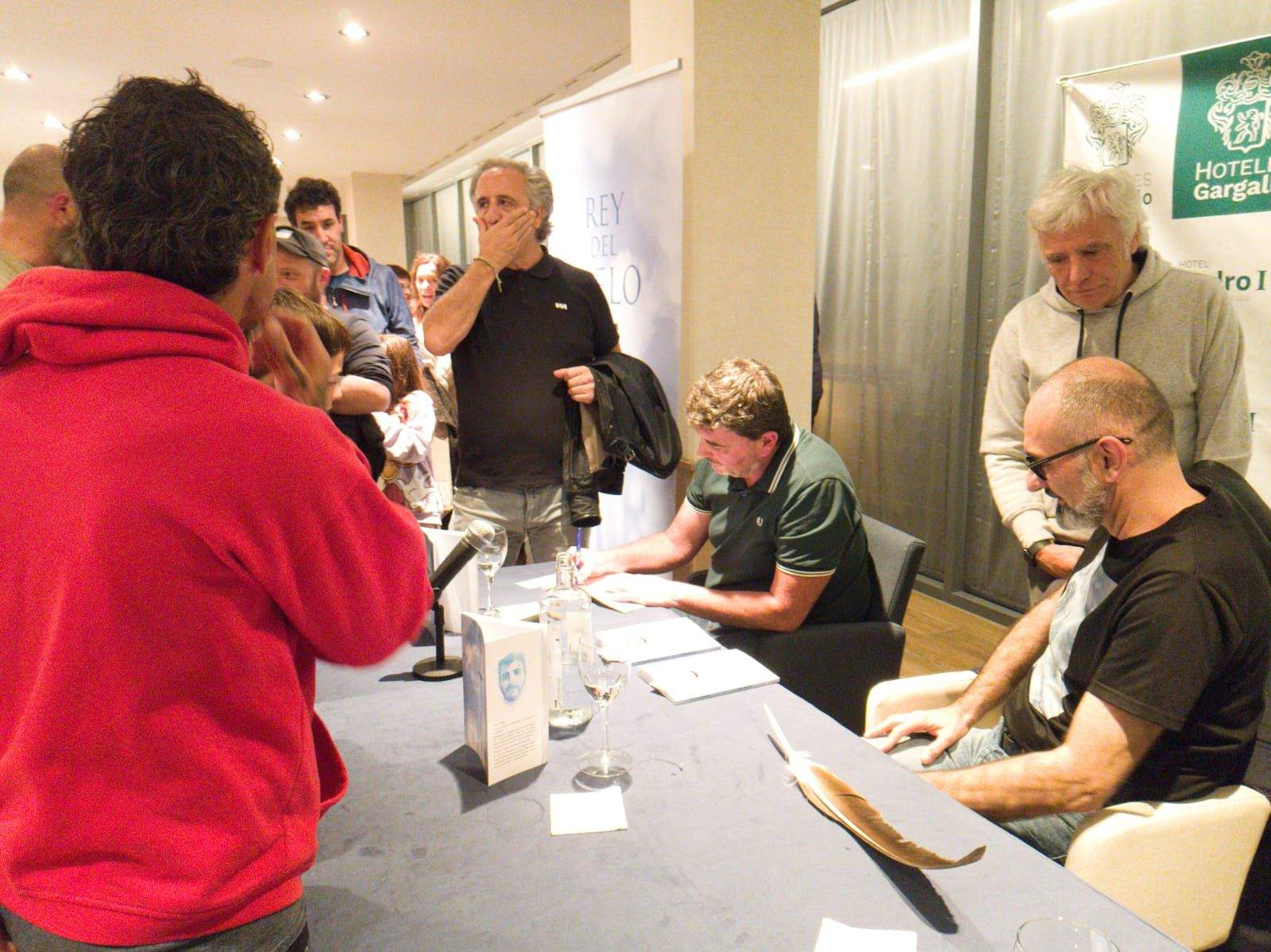 Presentación y firmas de Rey del Cielo de Pablo Vallés y Raúl Sunn.