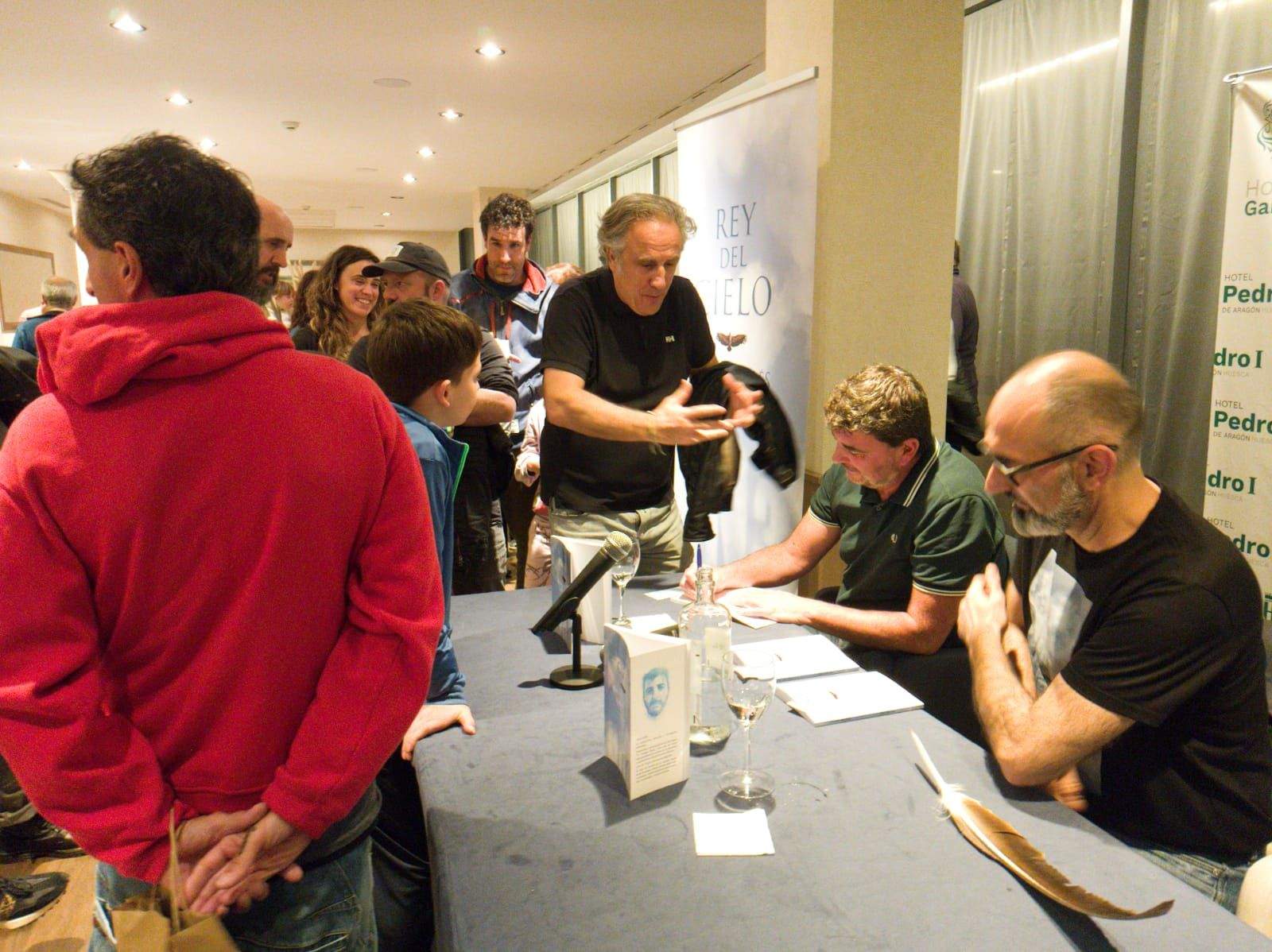 Presentación y firmas de Rey del Cielo de Pablo Vallés y Raúl Sunn.