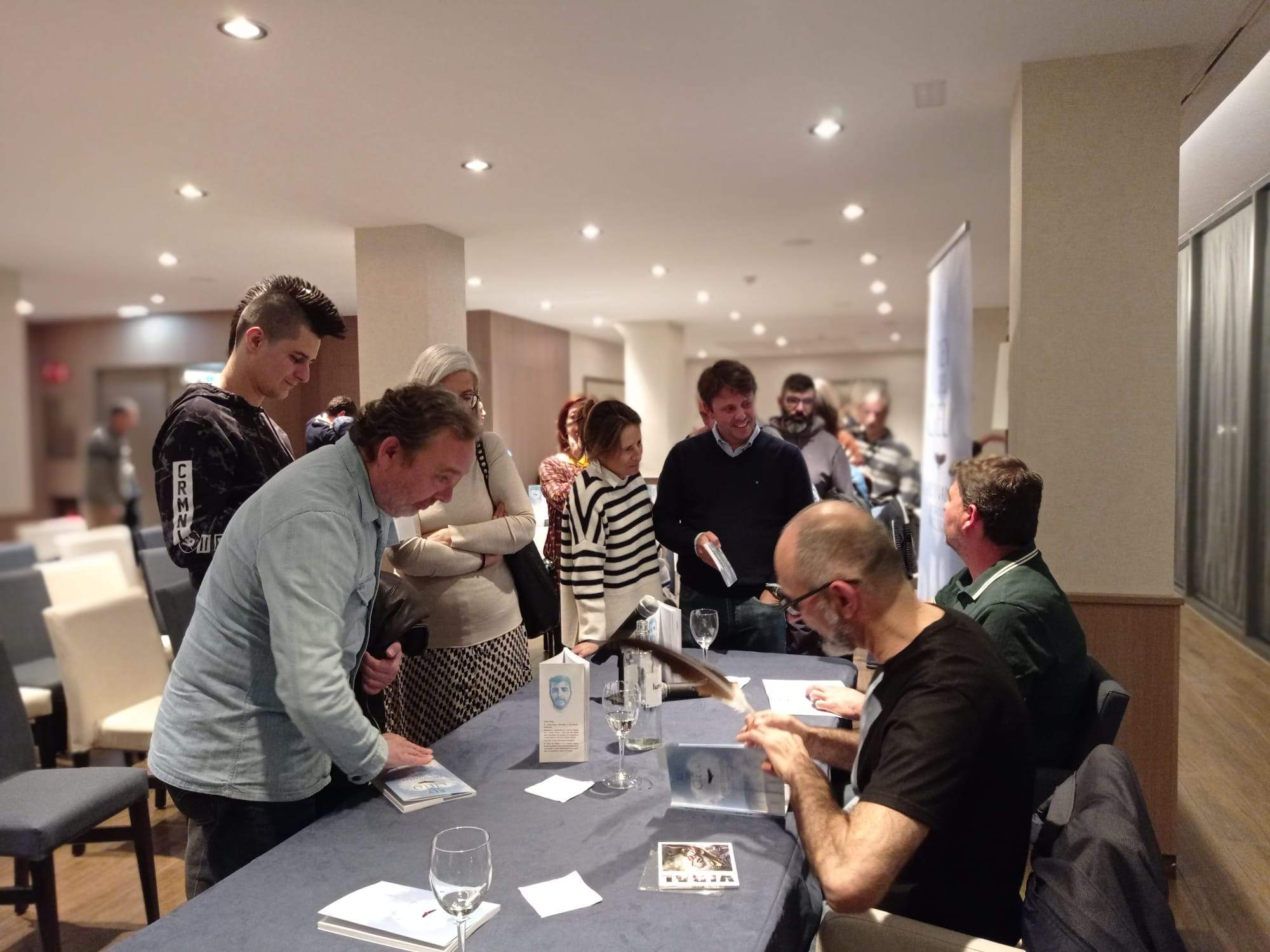 Presentación y firmas de Rey del Cielo de Pablo Vallés y Raúl Sunn.