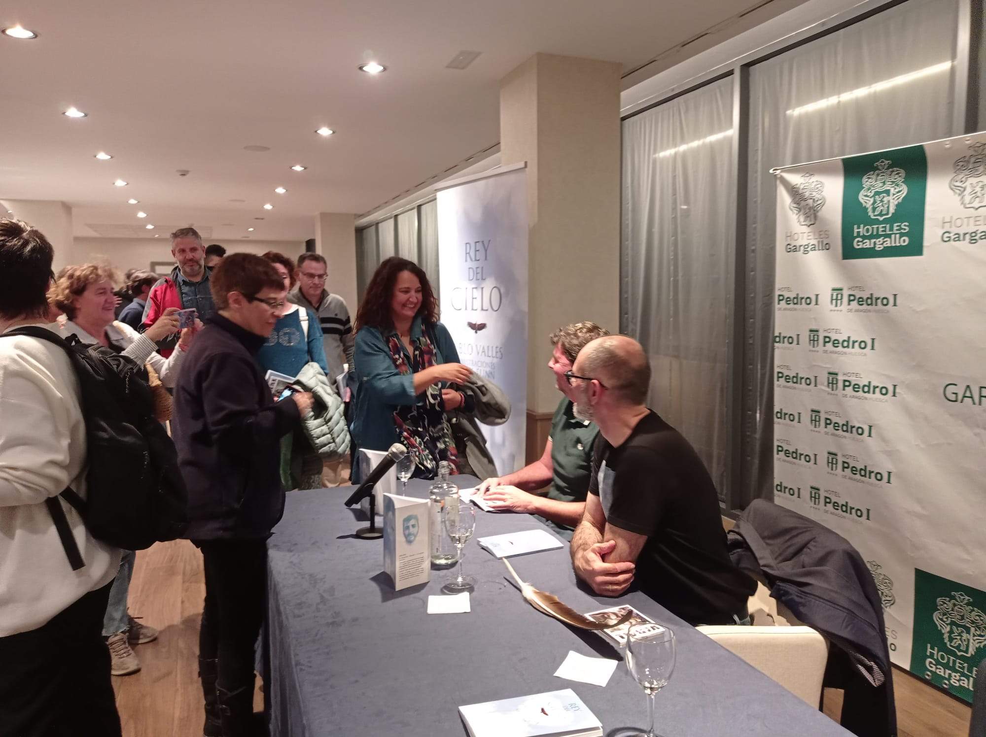 Presentación y firmas de Rey del Cielo de Pablo Vallés y Raúl Sunn.