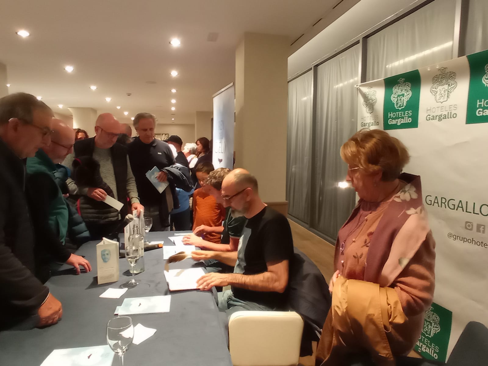Presentación y firmas de Rey del Cielo de Pablo Vallés y Raúl Sunn.
