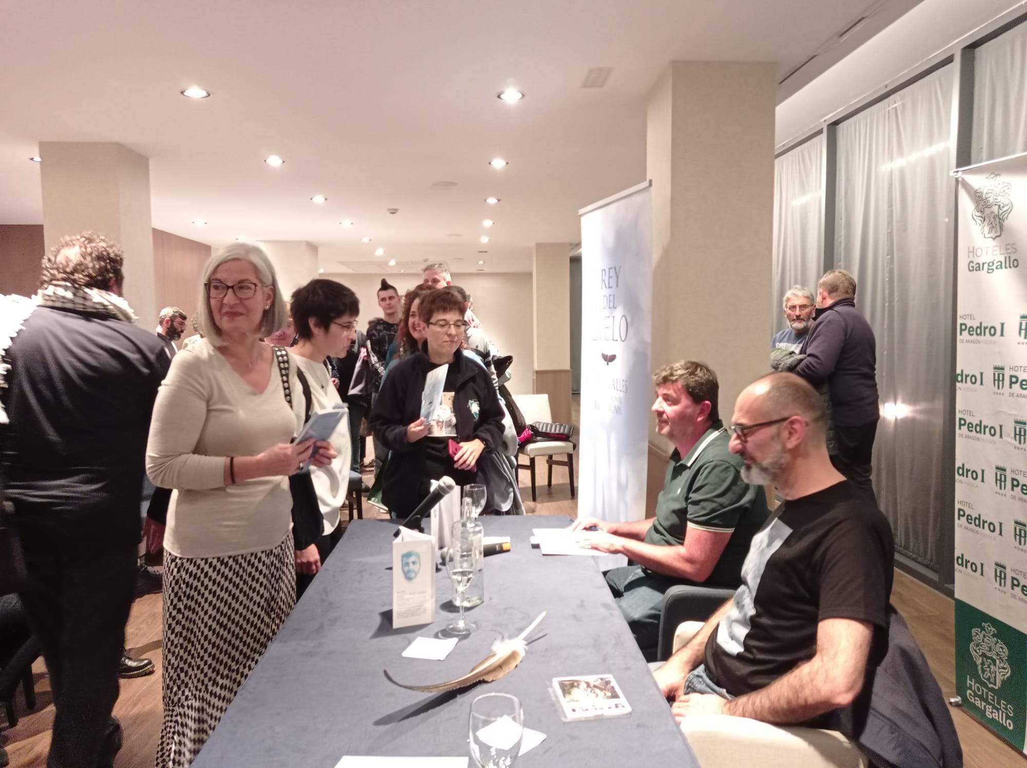 Presentación y firmas de Rey del Cielo de Pablo Vallés y Raúl Sunn.