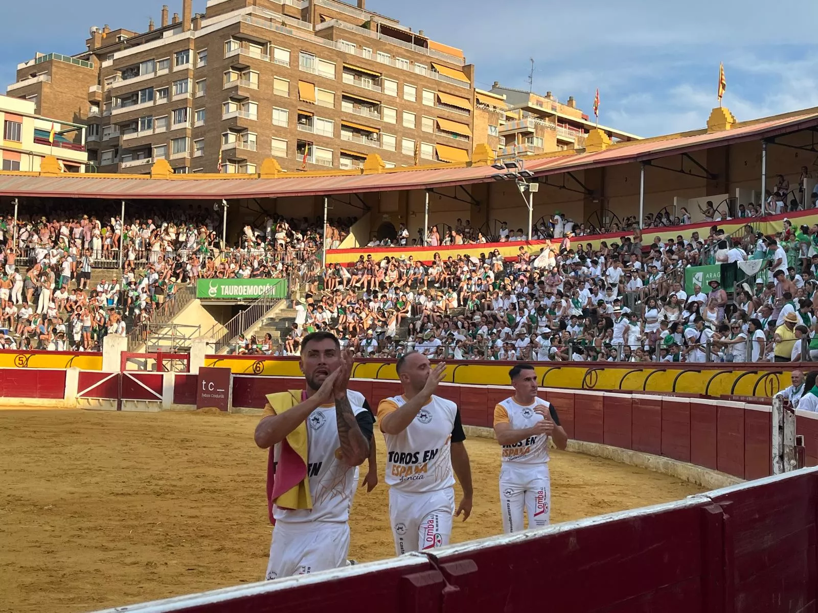 Imágenes de la becerrada de las peñas y Casta Aragonesa. Foto: Adrián Mora