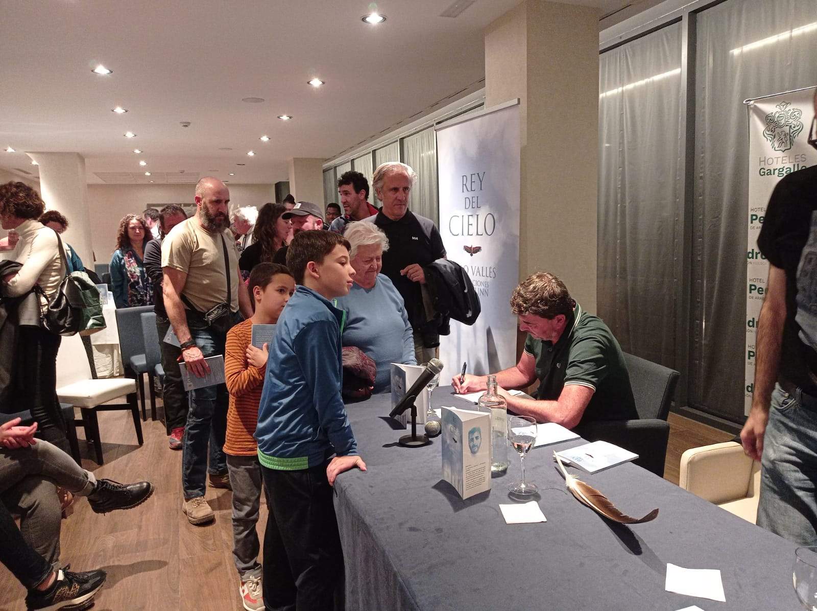 Presentación y firmas de Rey del Cielo de Pablo Vallés y Raúl Sunn.