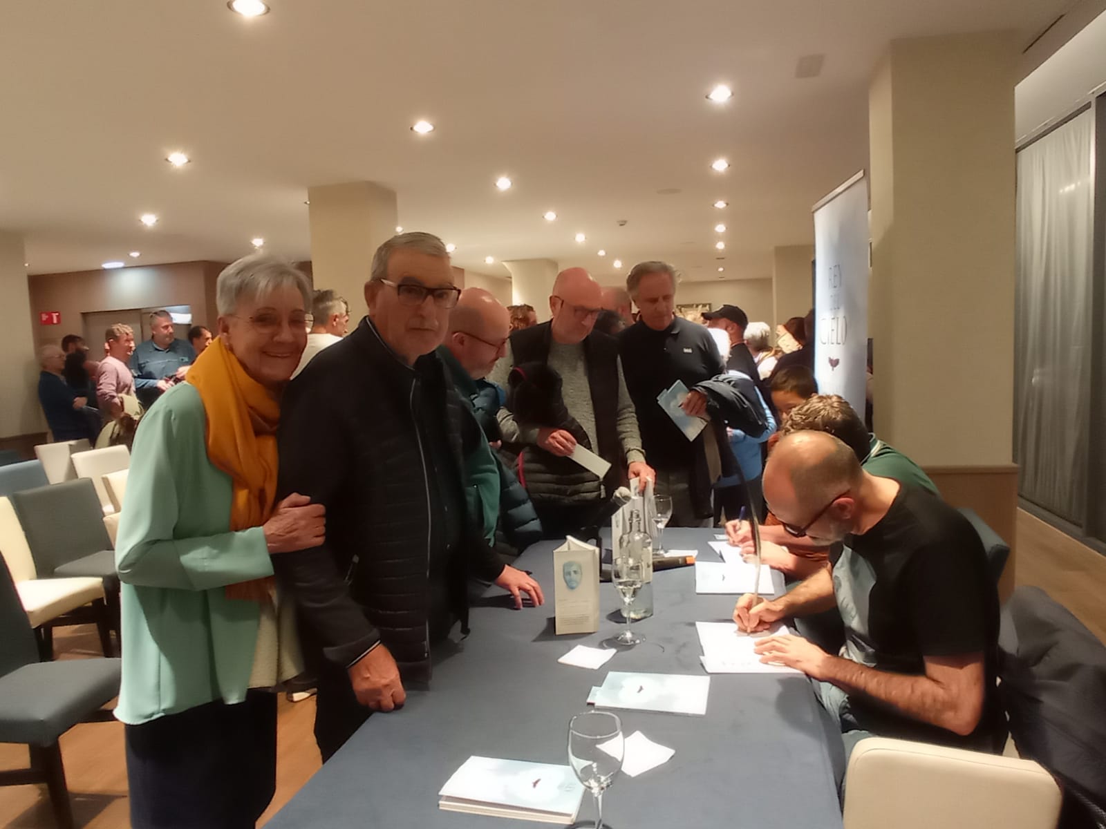 Presentación y firmas de Rey del Cielo de Pablo Vallés y Raúl Sunn.