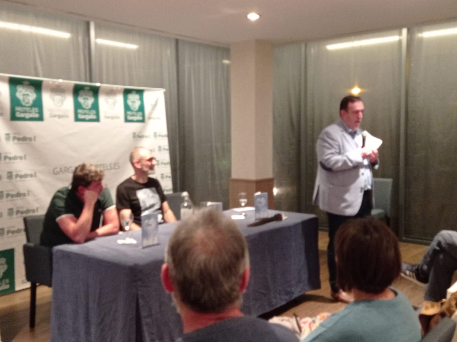 Presentación y firmas de Rey del Cielo de Pablo Vallés y Raúl Sunn.