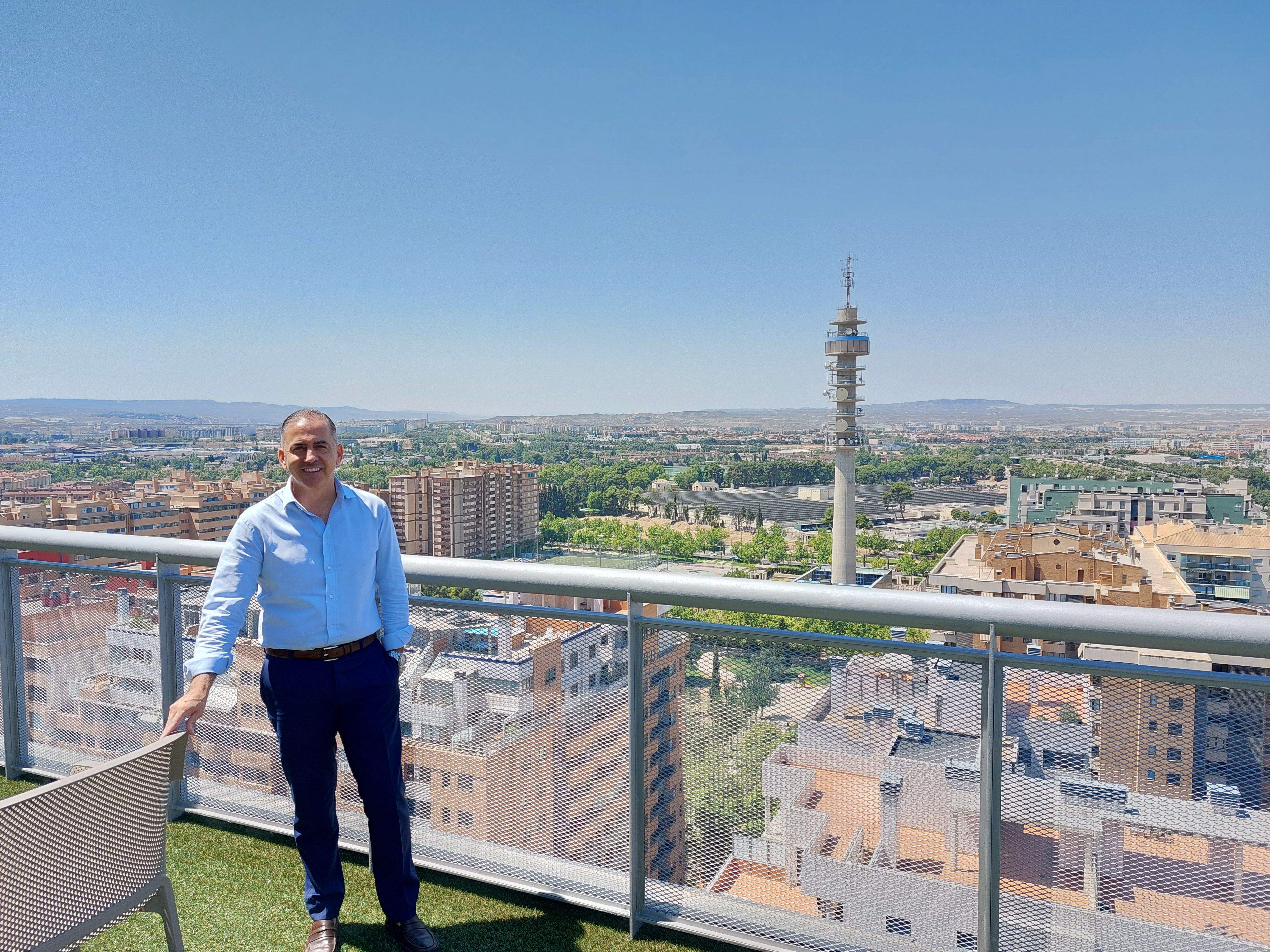 Pablo Lera en las instalaciones de Levitec en Zaragoza.