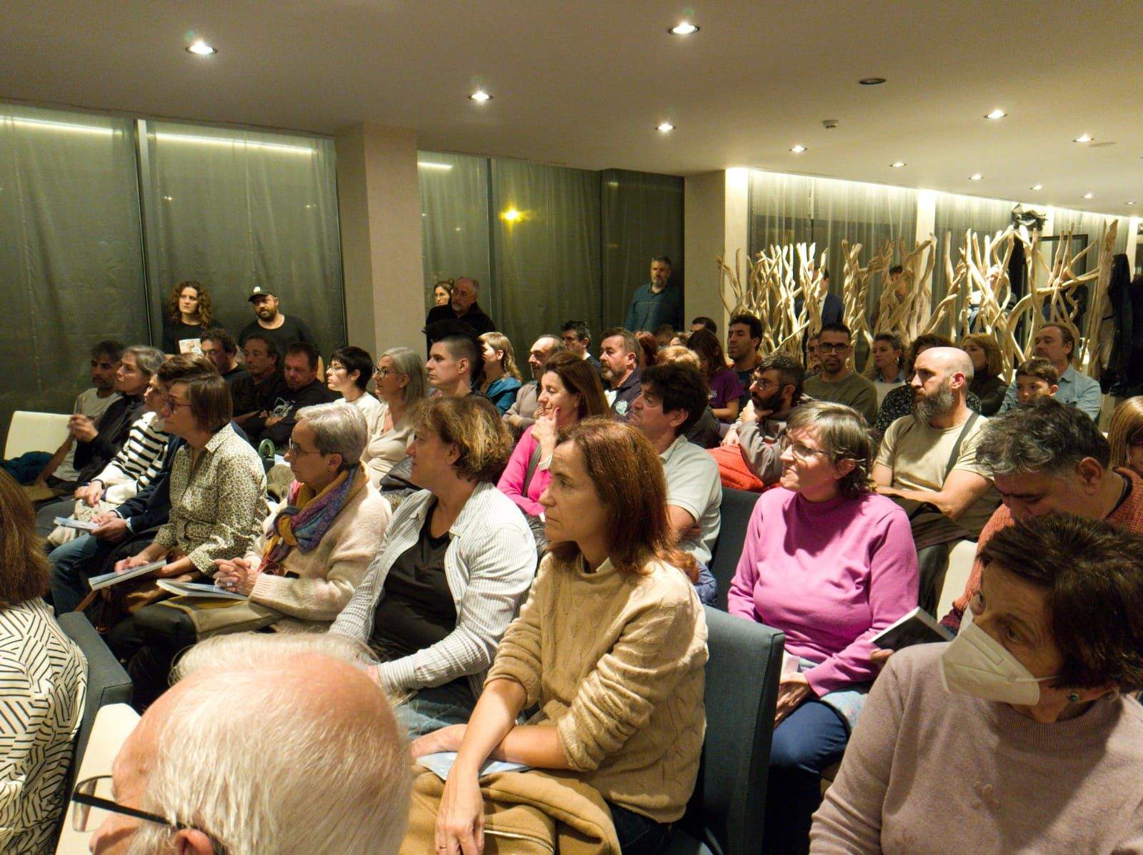 Presentación y firmas de Rey del Cielo de Pablo Vallés y Raúl Sunn.
