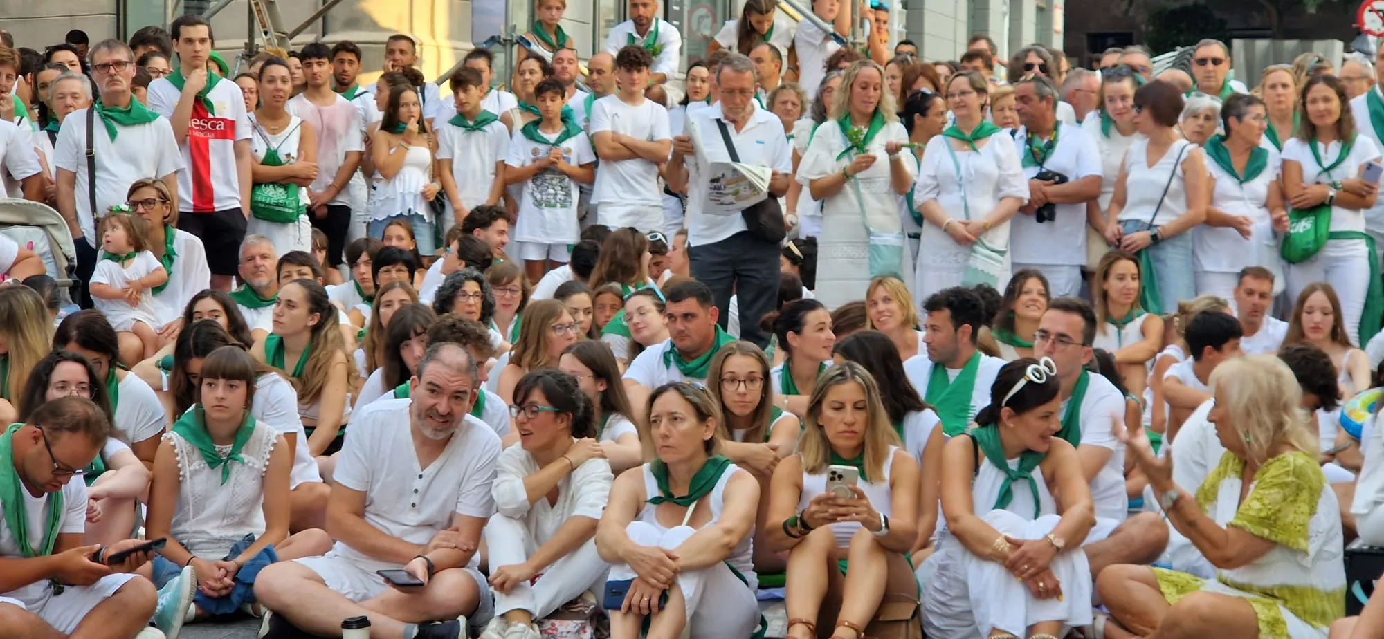 Danzantes la mañana del día 10 de agosto. Foto Myriam Martínez