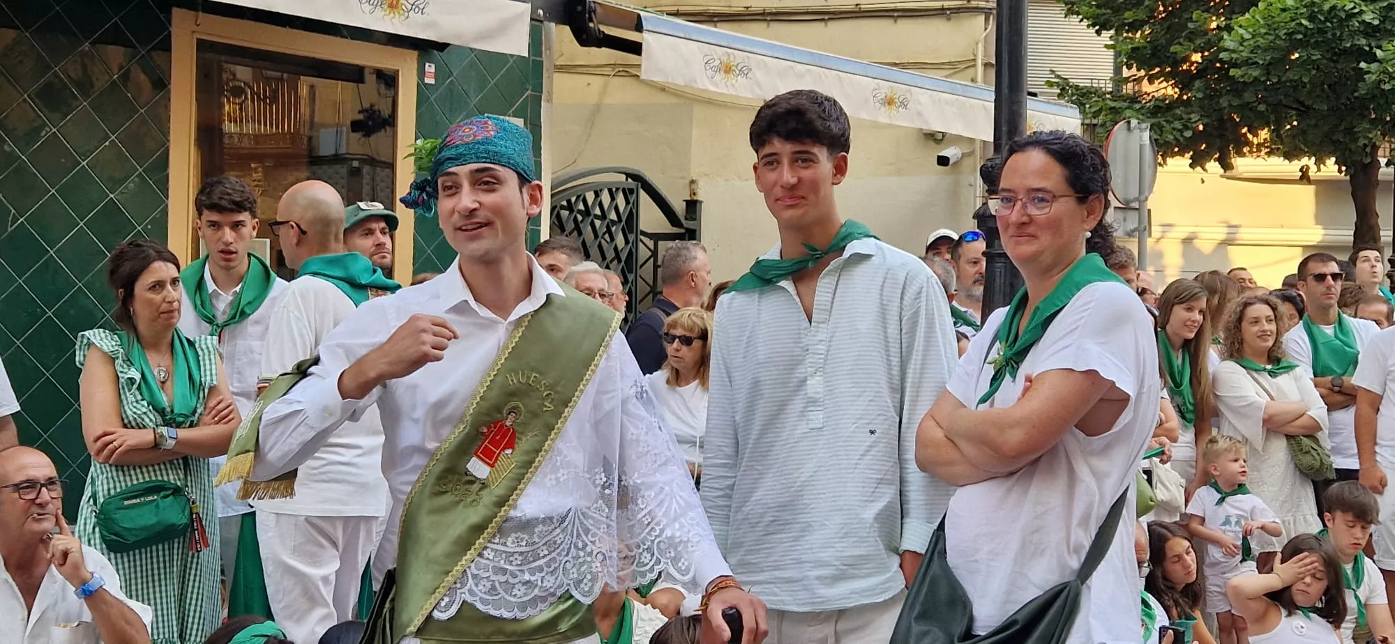 Danzantes la mañana del día 10 de agosto. Foto Myriam Martínez