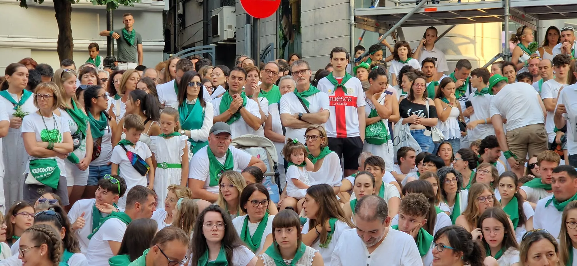 Danzantes la mañana del día 10 de agosto. Foto Myriam Martínez
