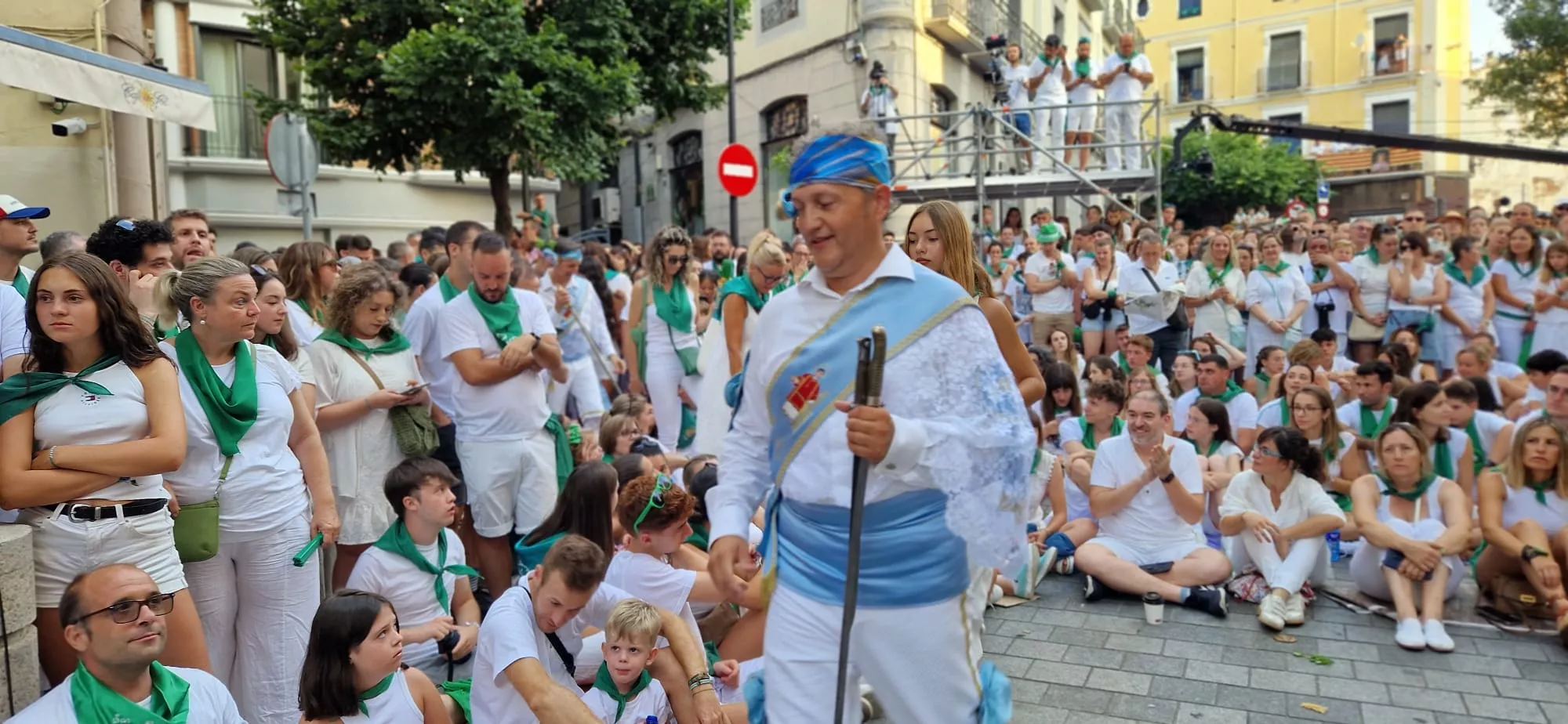 Danzantes la mañana del día 10 de agosto. Foto Myriam Martínez