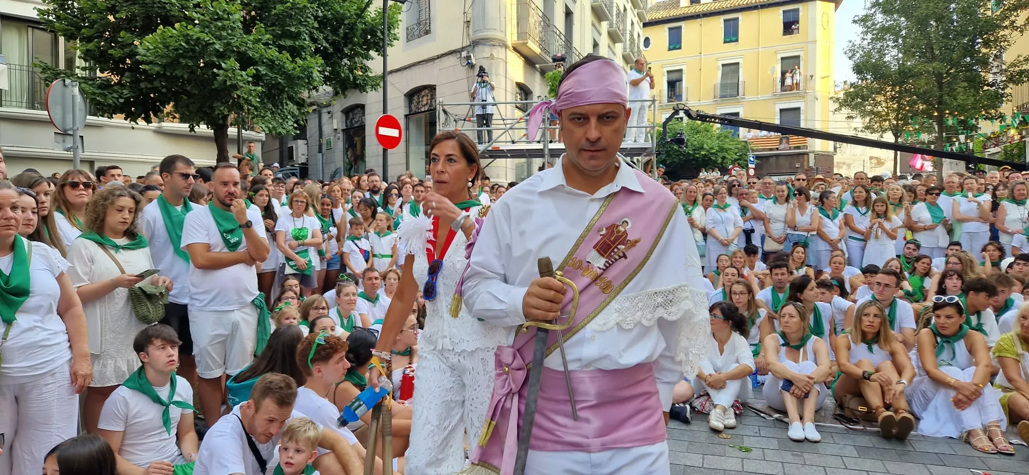 Danzantes la mañana del día 10 de agosto. Foto Myriam Martínez