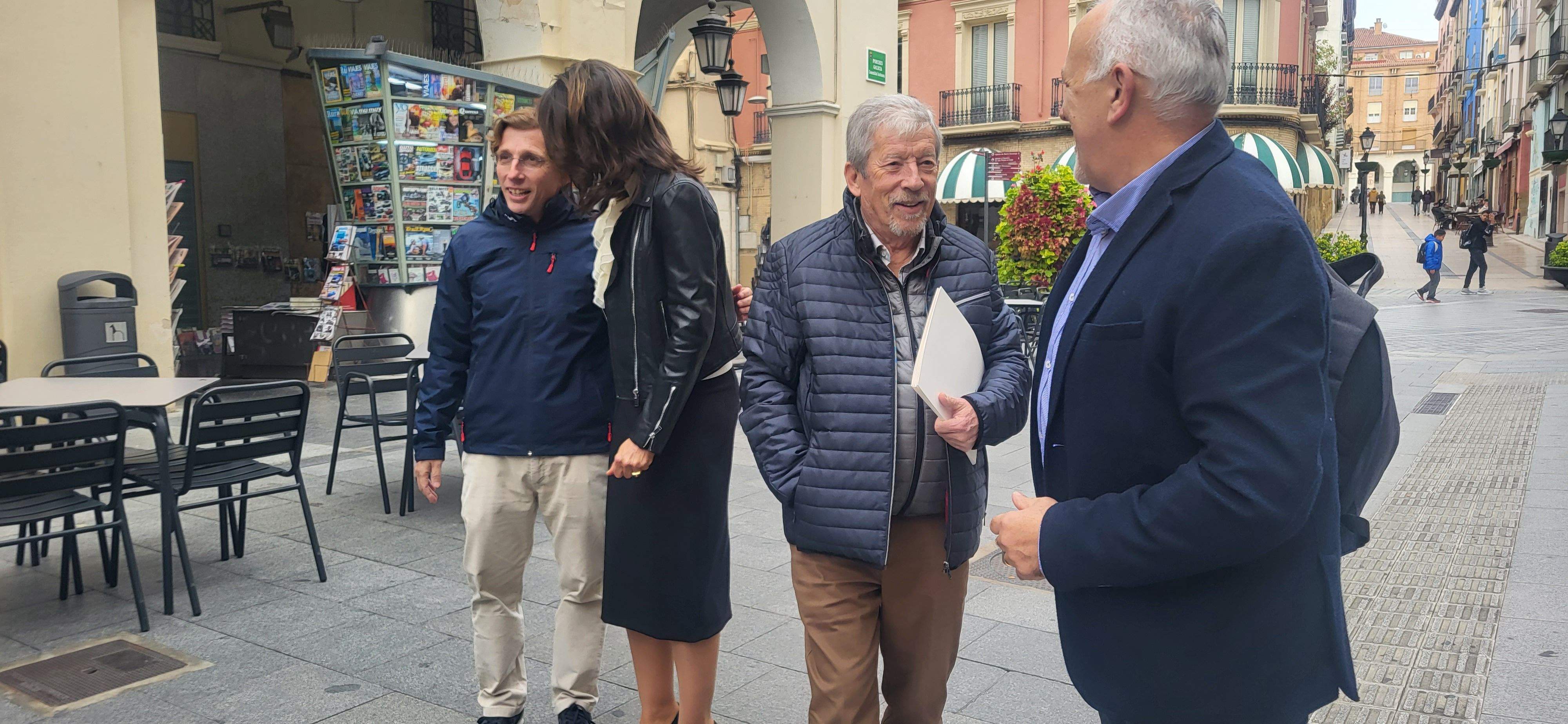 José Luis Martínez Almeida visita la ciudad de Huesca. Foto Myriam Martínez 