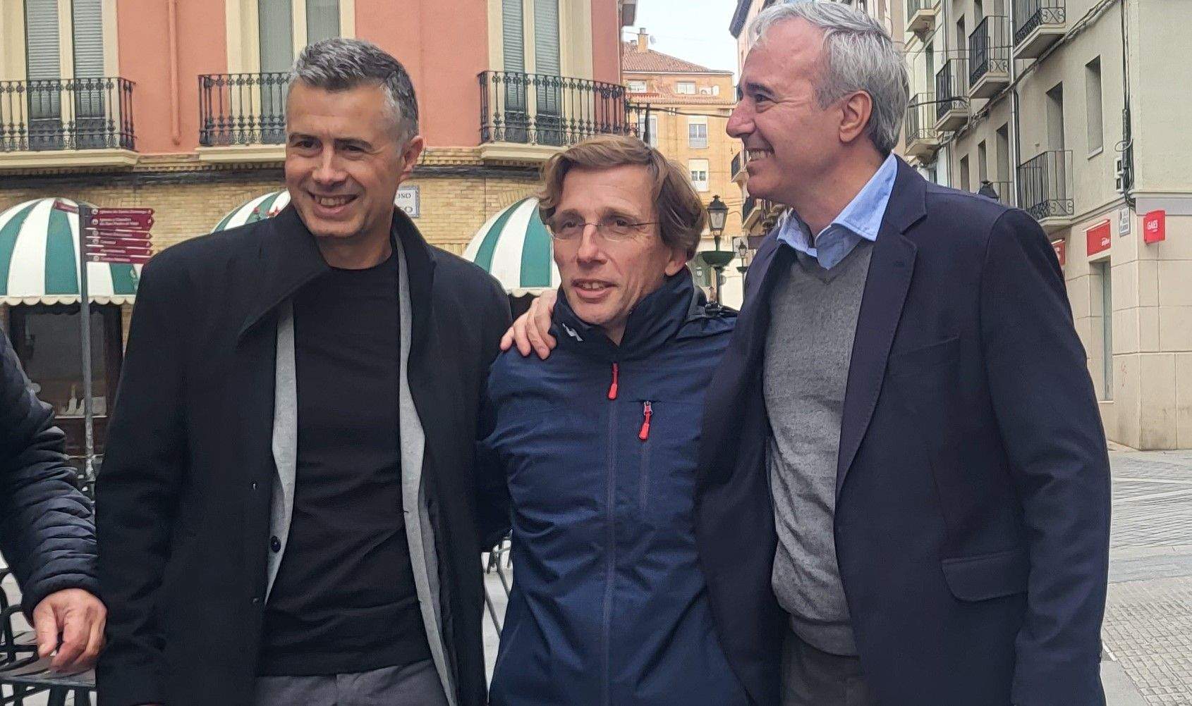 José Luis Martínez Almeida visita la ciudad de Huesca. Foto Myriam Martínez 