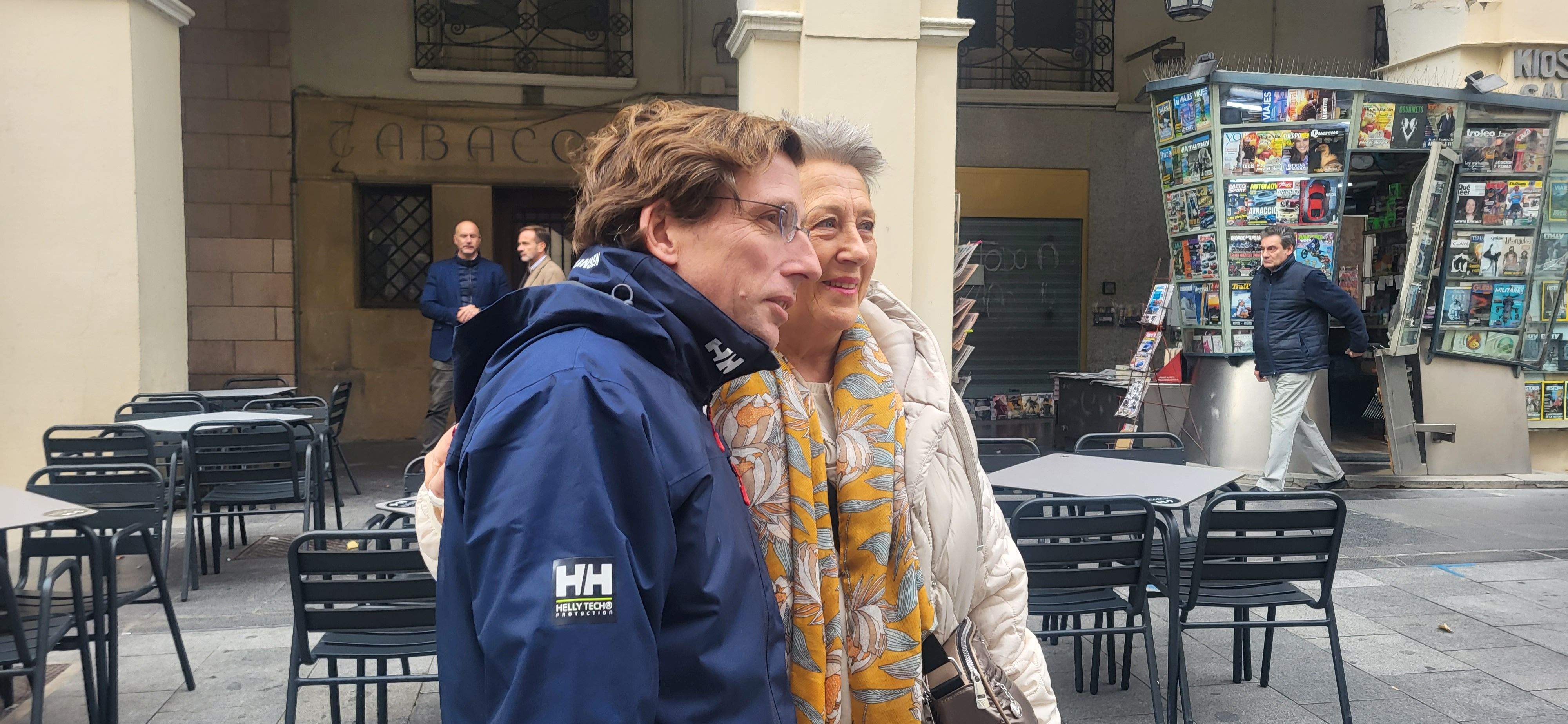 José Luis Martínez Almeida visita la ciudad de Huesca. Foto Myriam Martínez 