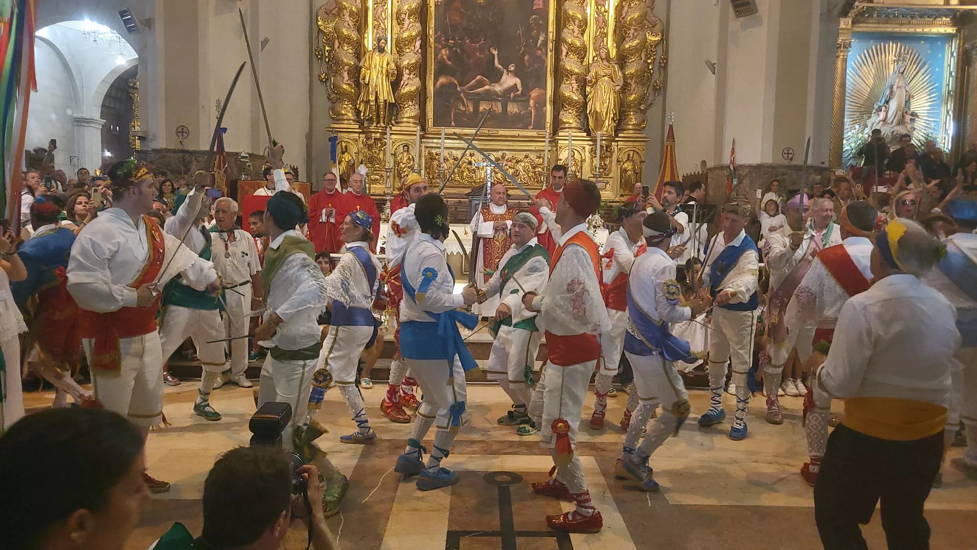 Misa Pontifical en la Basílica de San Lorenzo de Huesca