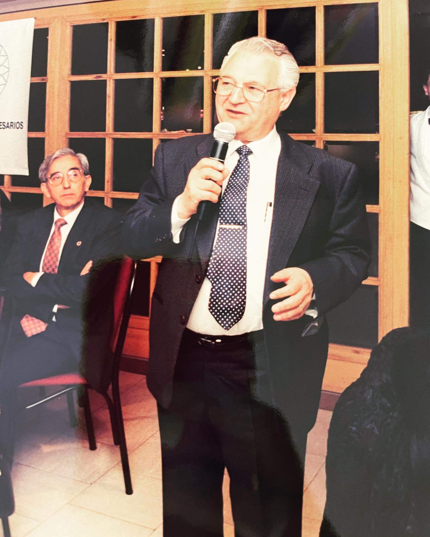 Pepito Bitrián, con José María Gella detrás